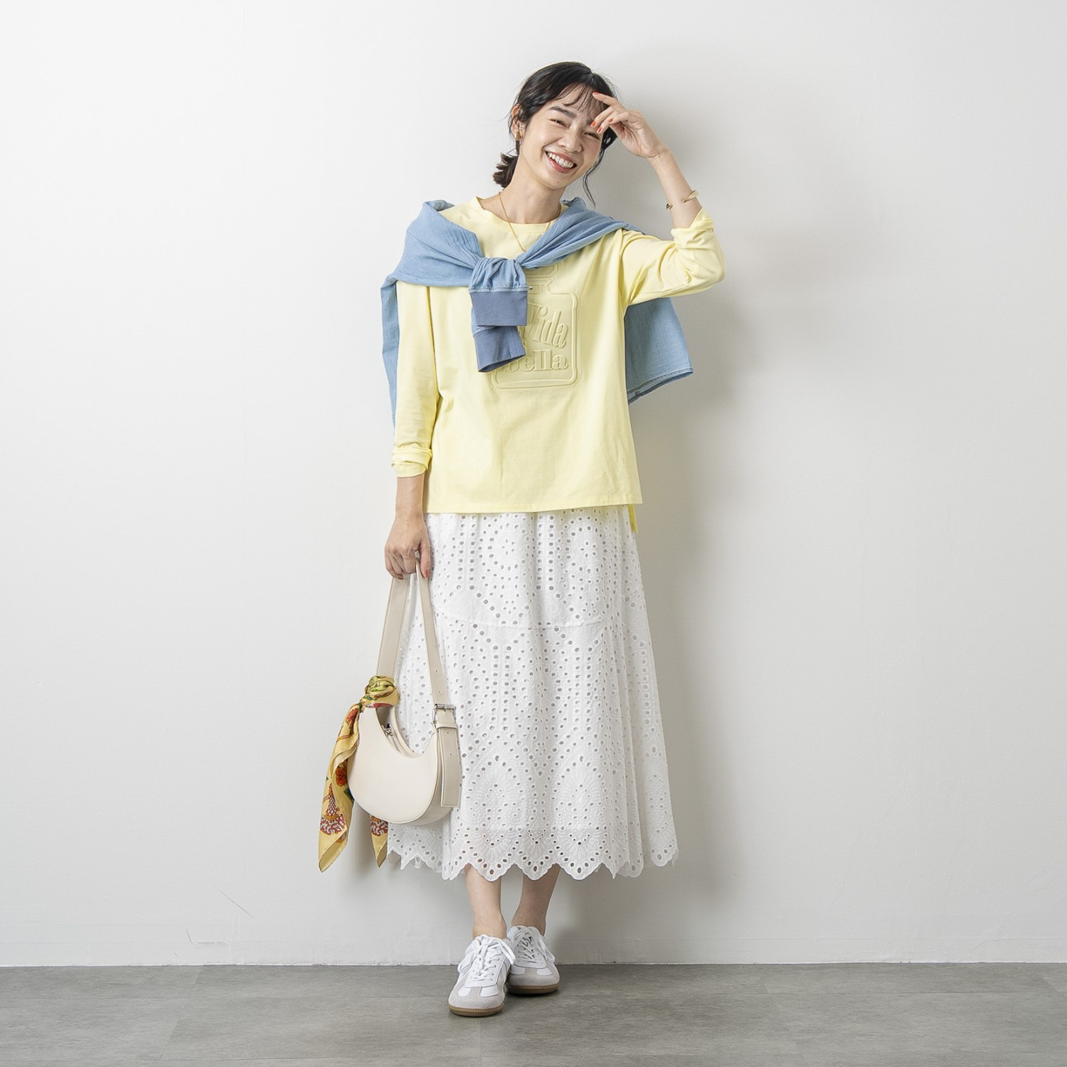 オン　ザ　エッジ 立体モティーフが新鮮 エンボス＆ラインストーン こなれ見え長袖Ｔシャツ