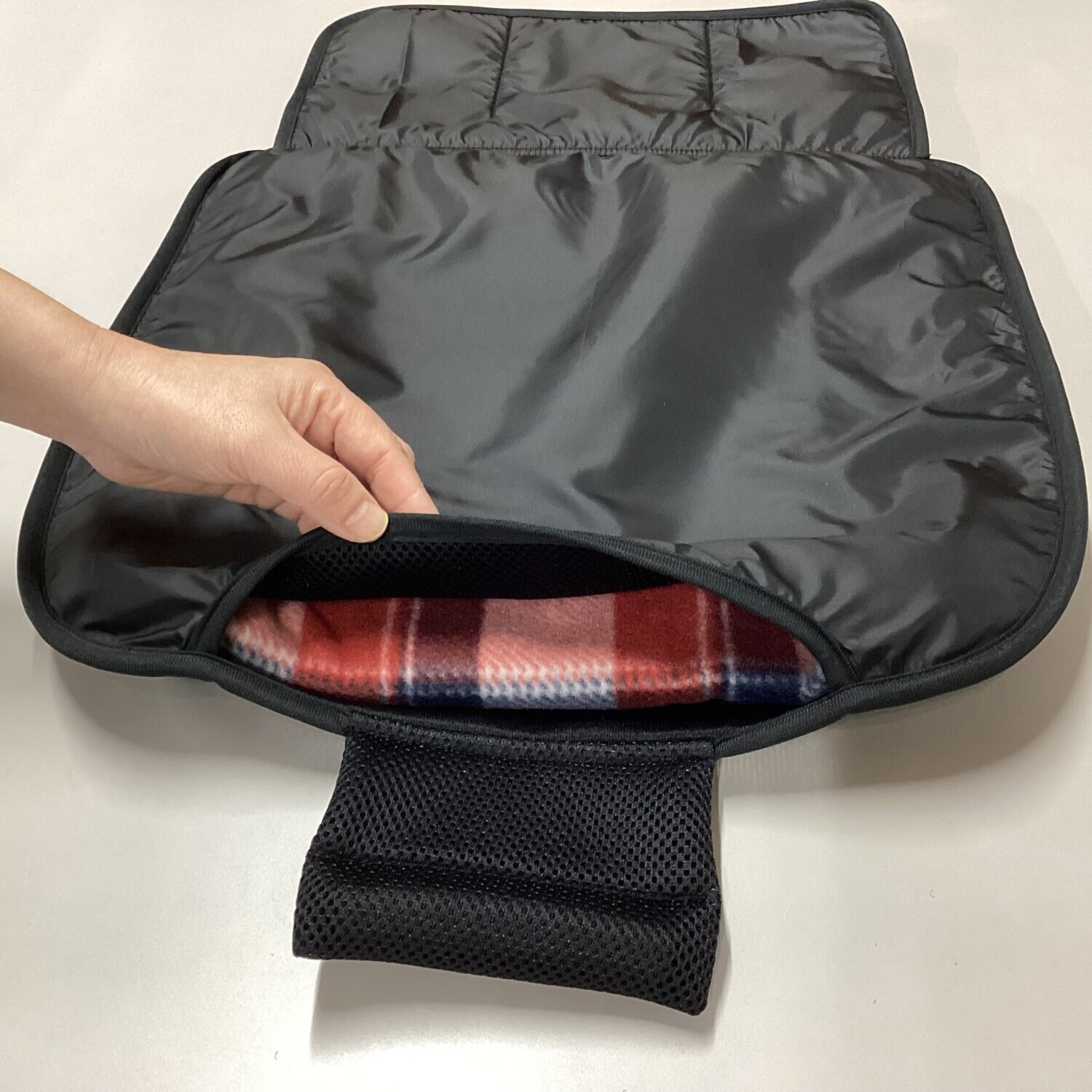 カープラティーク 洗える！ズレにくい！ 手軽に使える 座面だけ カーシートカバー ２枚組