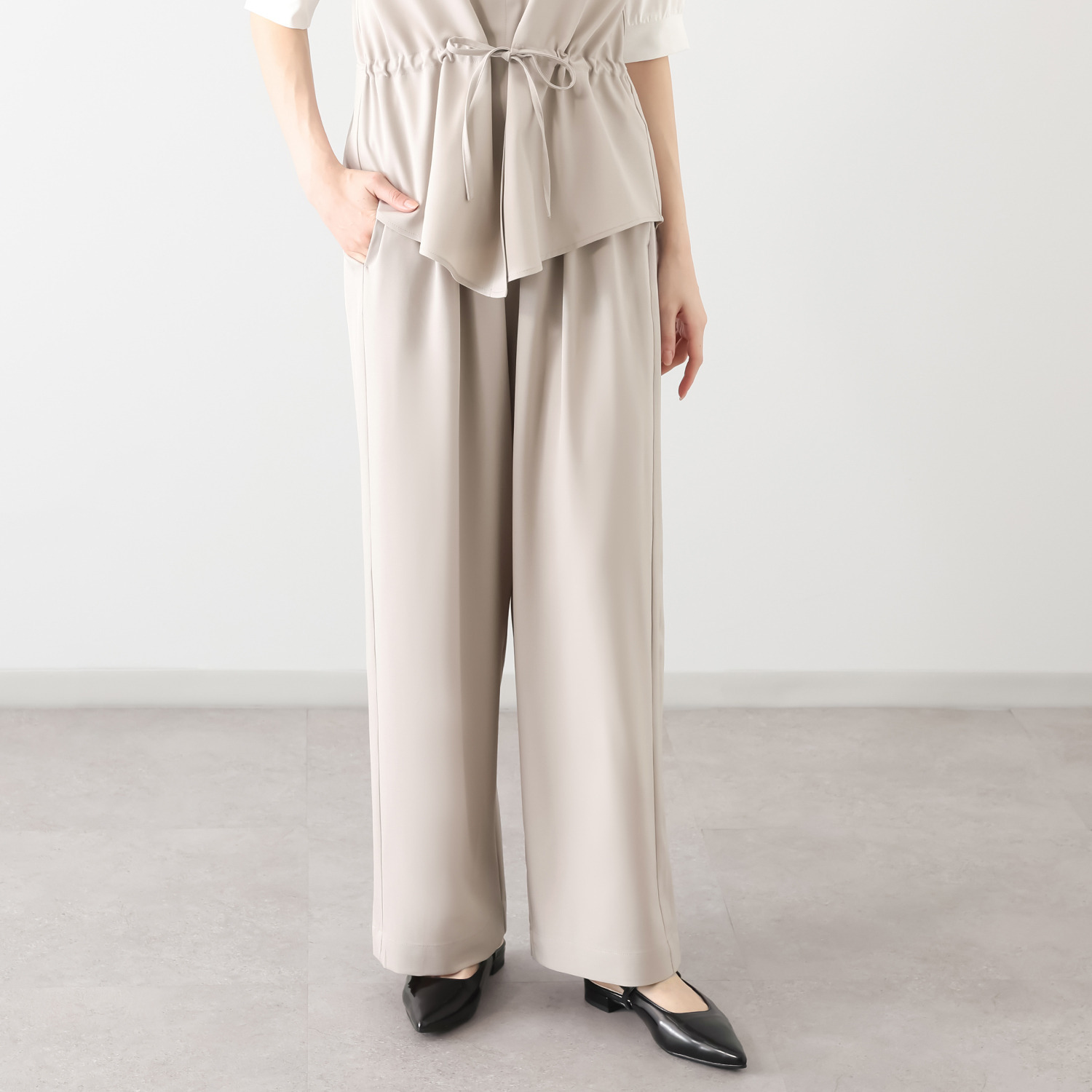 スタイル・ラヴィー 切替アクセント ストレッチが効いた イージーパンツ