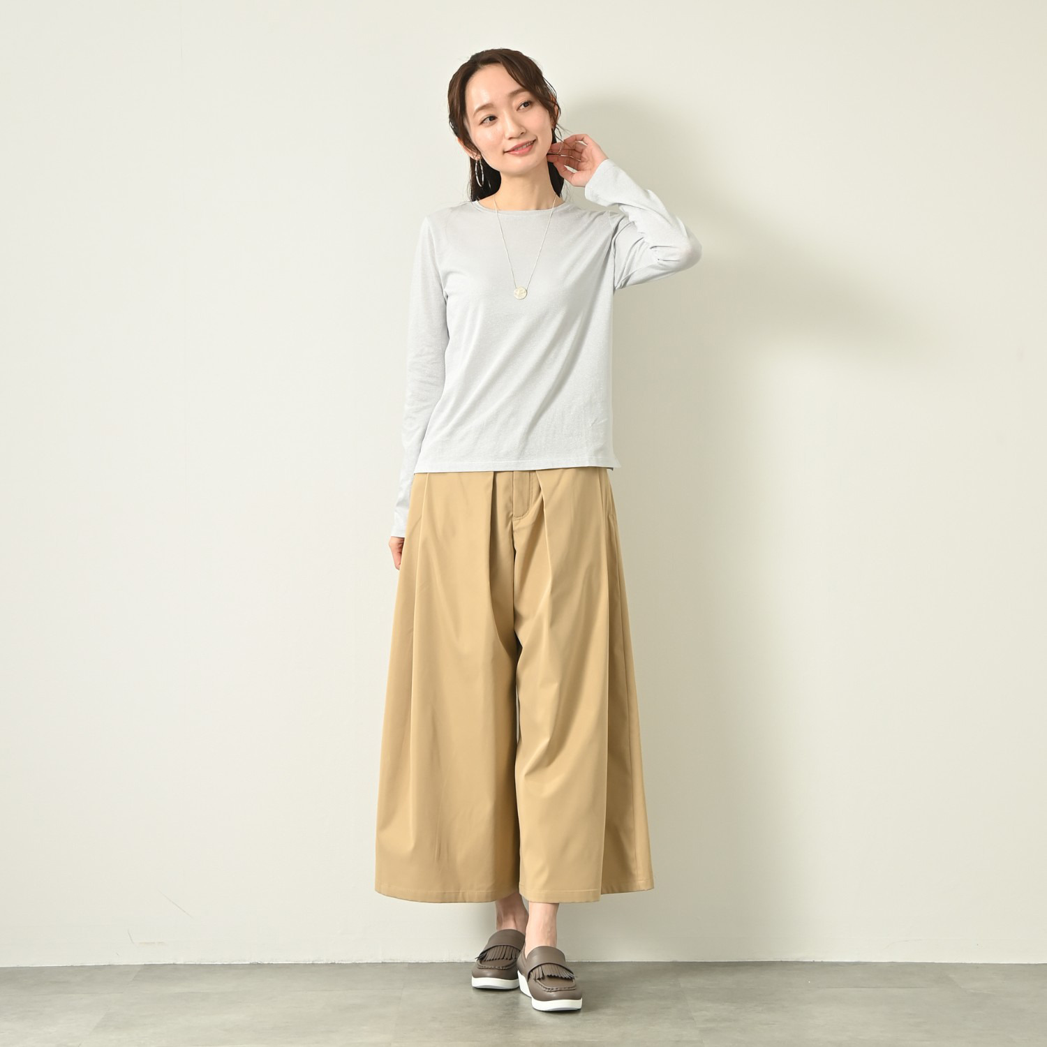 元町ゼラール ふんわりコットン混 上品ラメプレーティング ラウンドネック プルオーバー