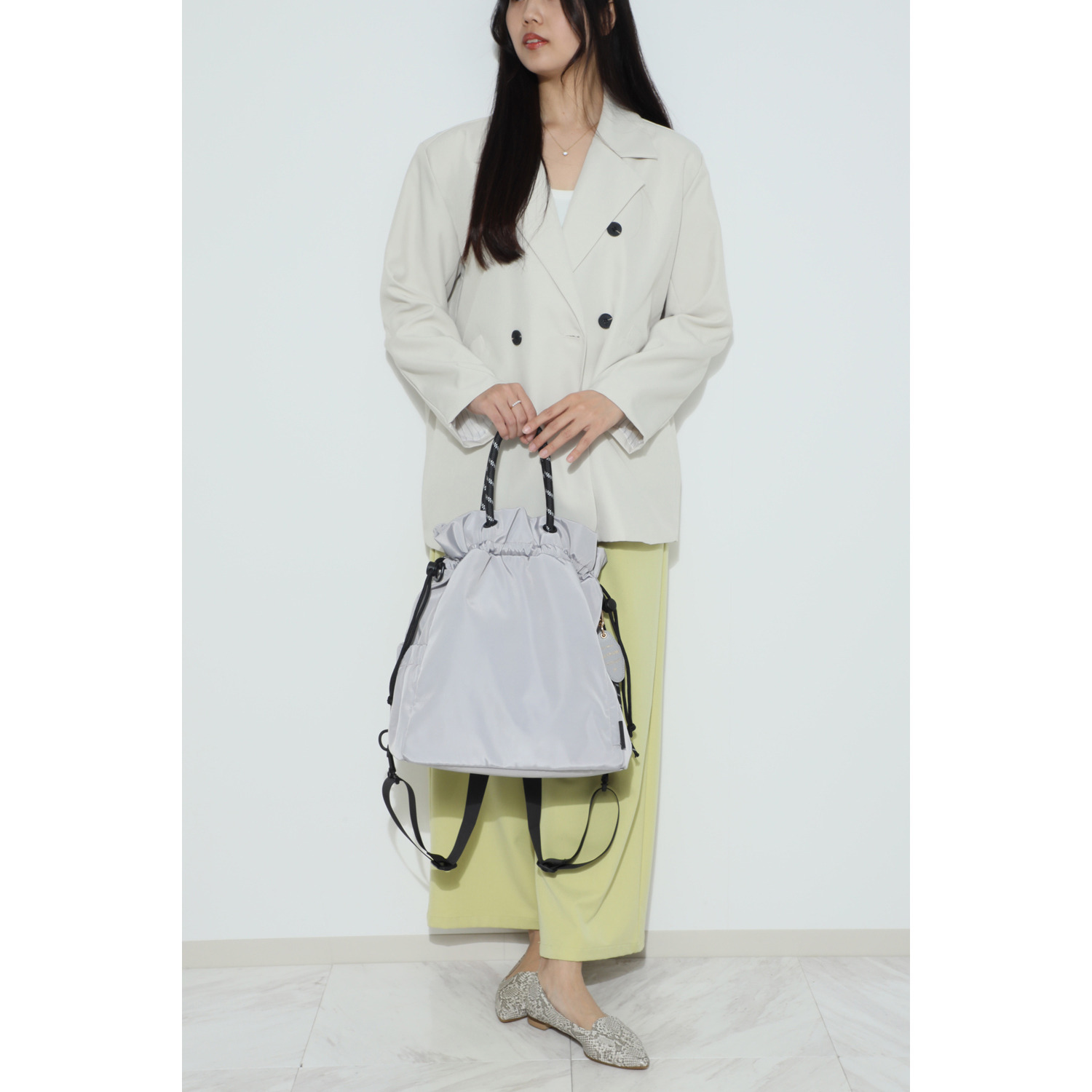 アルトローズ はっ水・軽量 チャーム付３ウェイバッグ “クラーク”