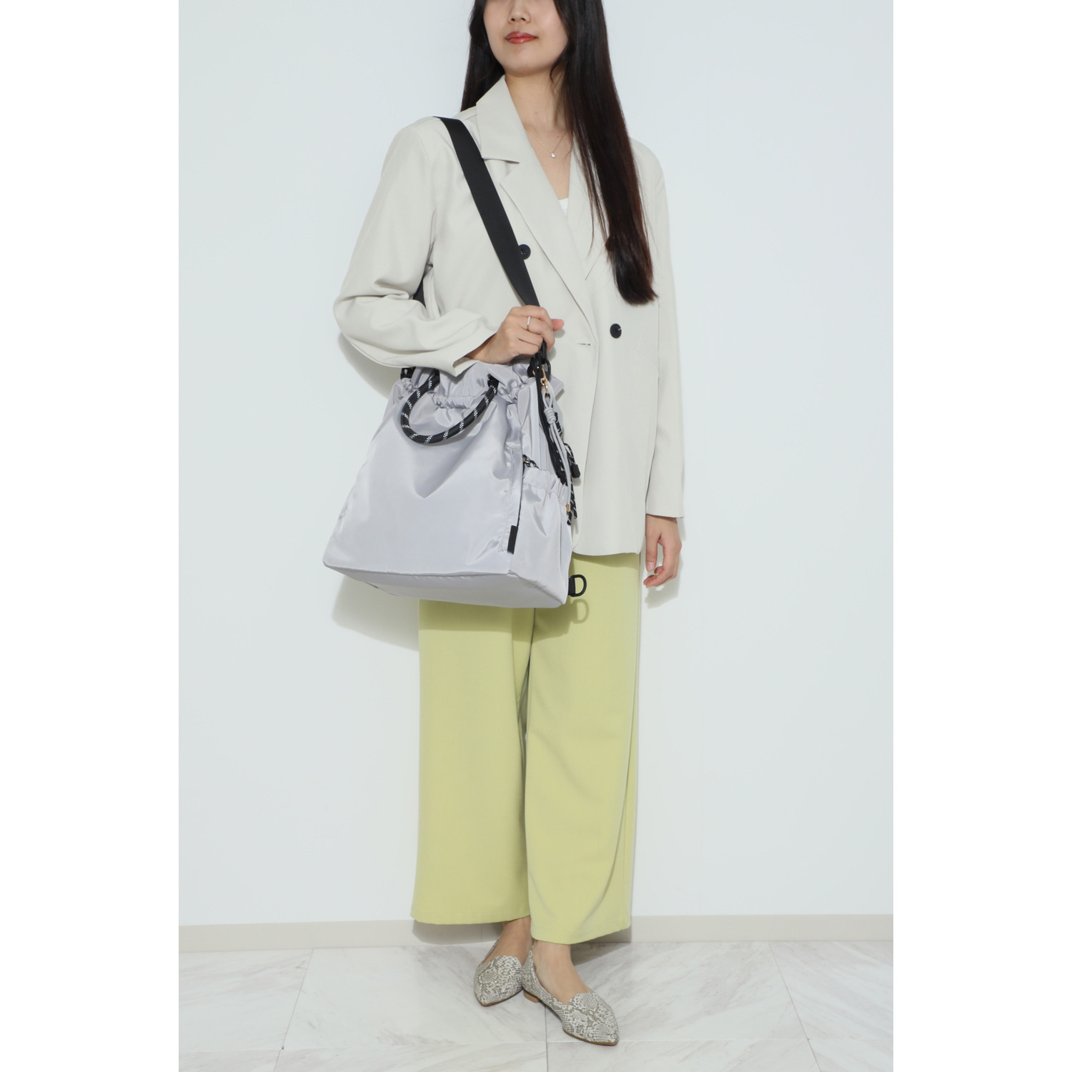 アルトローズ はっ水・軽量 チャーム付３ウェイバッグ “クラーク”