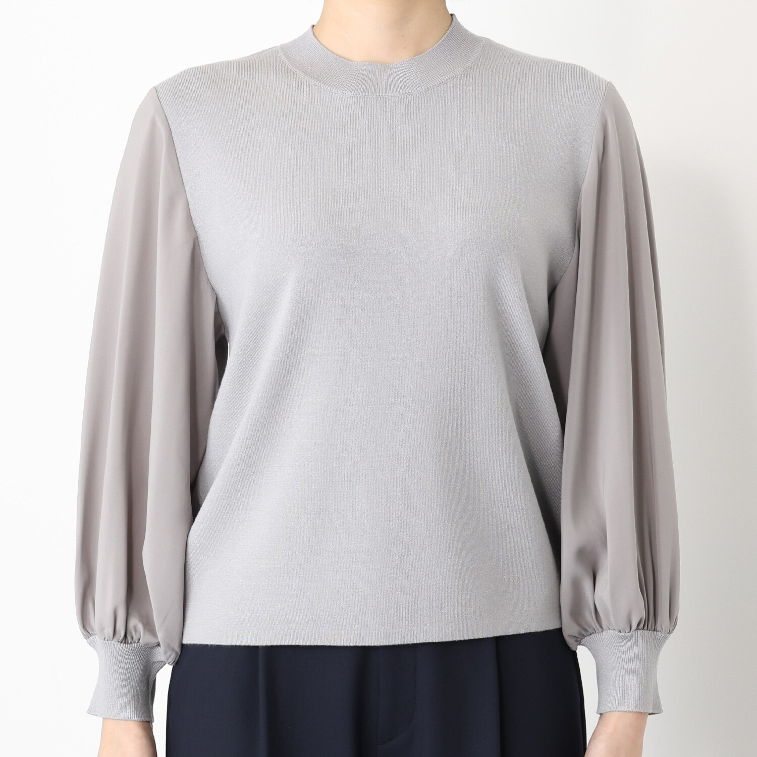 アトリエ　クース ほんのり透ける シフォンスリーブが さりげなくフェミニン ニットプルオーバー