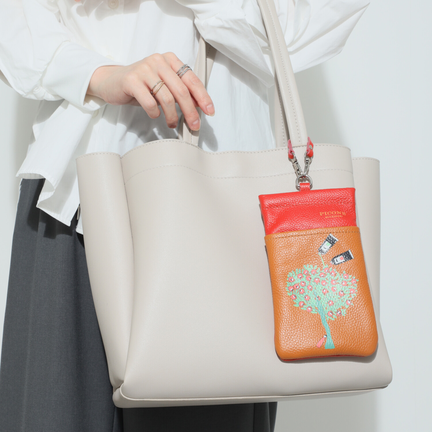 ピッコーネ アッチェッソーリ 牛革メガネケース兼 ショルダーバッグ