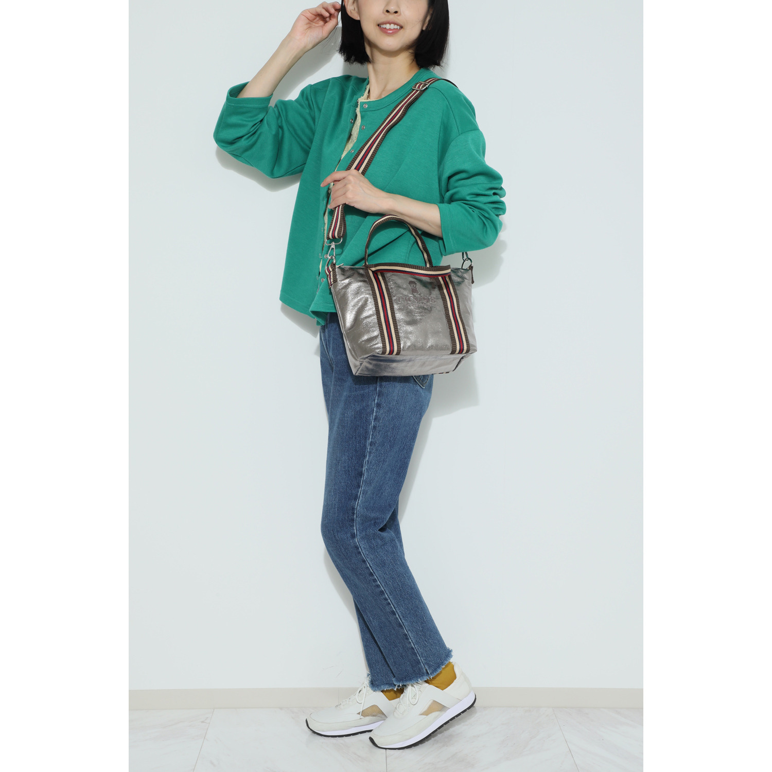 ピッコーネ アッチェッソーリ シャイニー素材 ２ウェイ ミニボストンバッグ