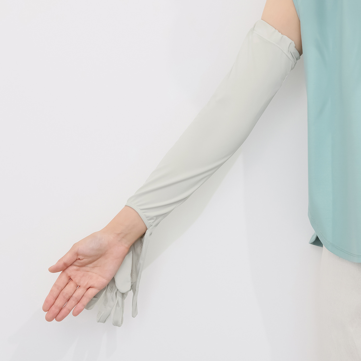 アッピア お楽しみ袋 バッグの色はお任せで！ お散歩にぴったりな 帽子と手袋とバッグ 計３点セット