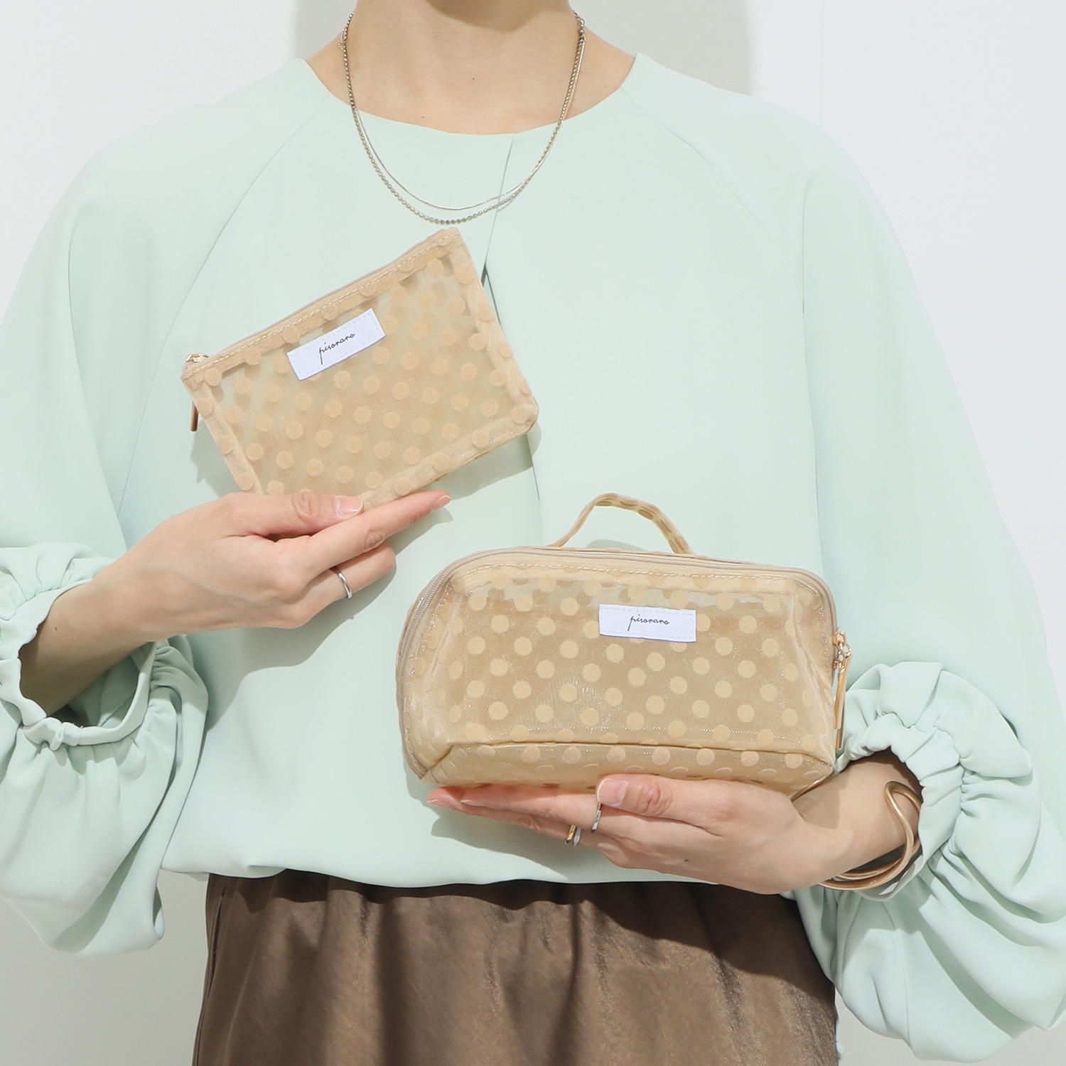 ピソラロ 軽く大容量！ ドット柄 メッシュポーチ４点セット