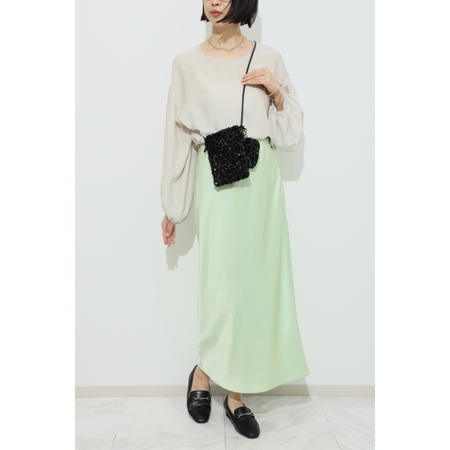 ピソラロ スパンコール スマホポシェット