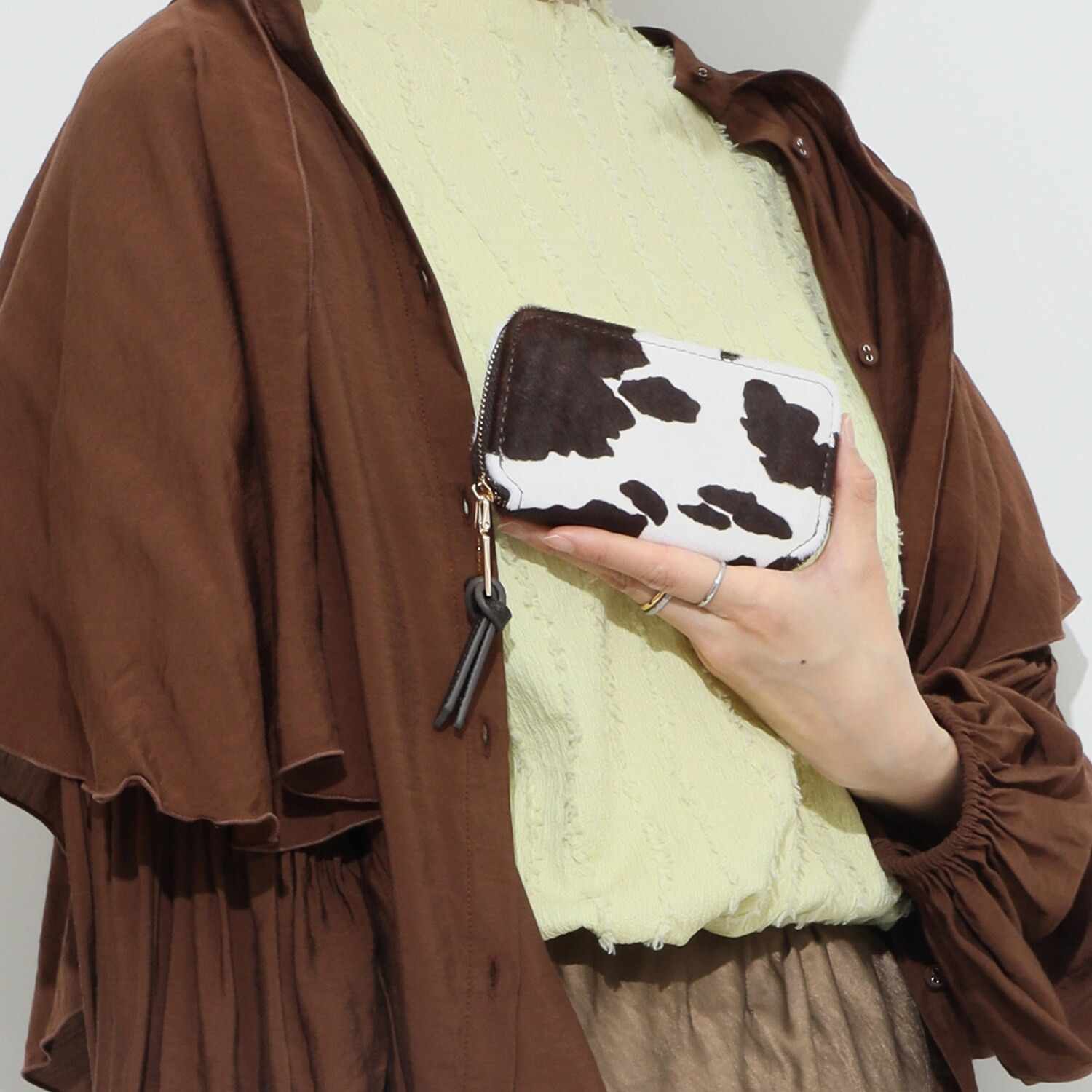 ピソラロ ハラコ風牛革 アクセサリーポーチ