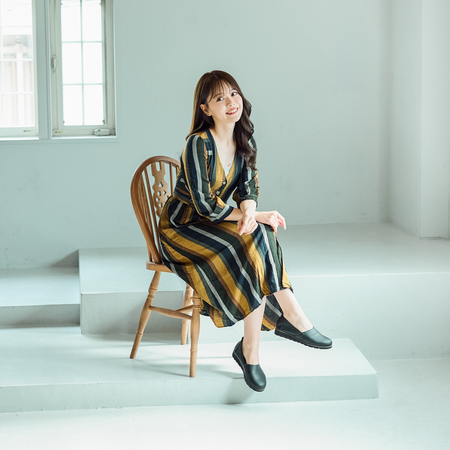 フィグリーノ 日本製　はっ水牛革 柔らか仕立て　超軽量 ラウンドトゥ　リラックス ウエッジソールシューズ