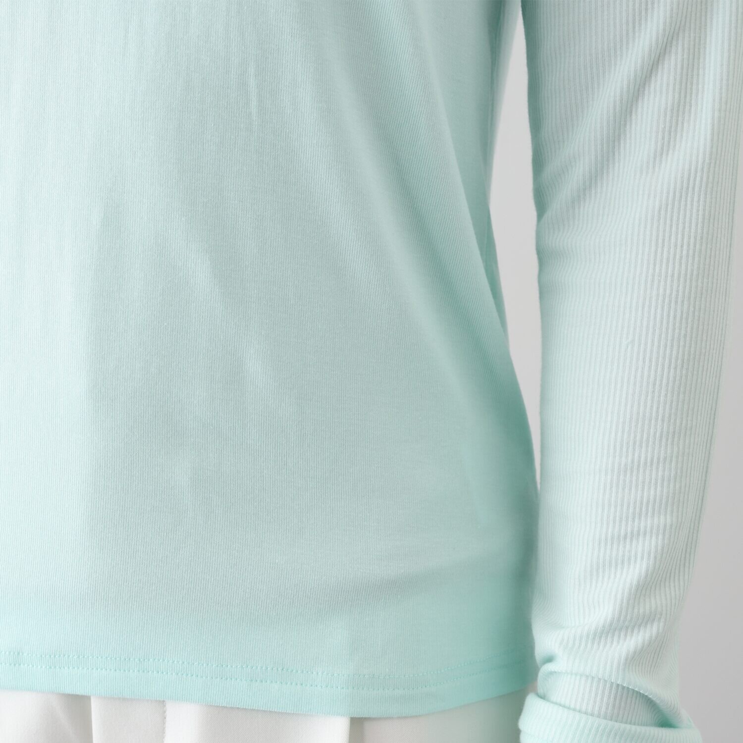 ラ　ヴァーグ　デトワール 柔らかとろり クセになる肌触りと着心地 ハイネックプルオーバー