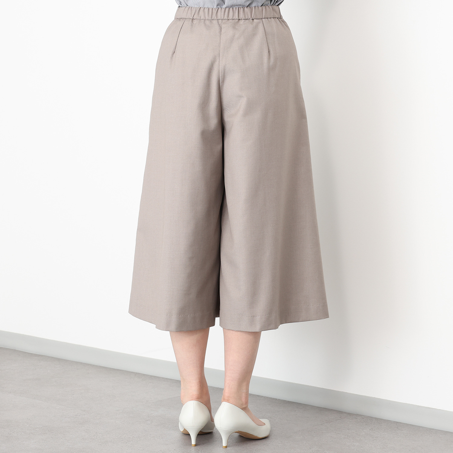 ラ　ヴァーグ　デトワール 人気の素材をリバイバル 軽くて上品 まるでウール見え 大人のキュロットパンツ