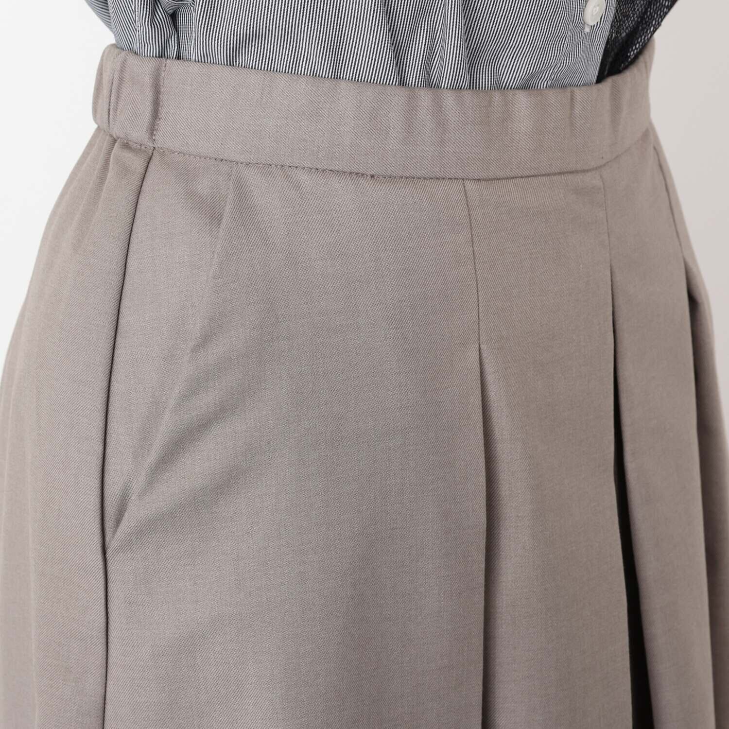 ラ　ヴァーグ　デトワール 人気の素材をリバイバル 軽くて上品 まるでウール見え 大人のキュロットパンツ