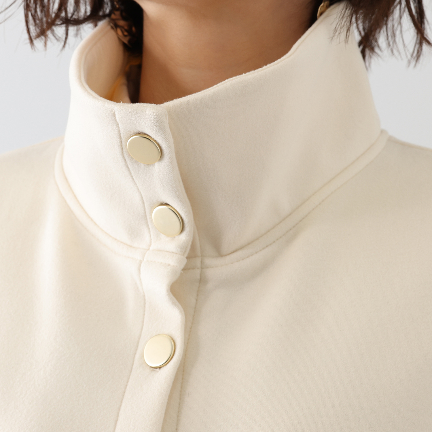 ラ　ヴァーグ　デトワール コーディネイトの バリエーションが広がる プラスオンアイテム スタンドカラー ボリュームベスト