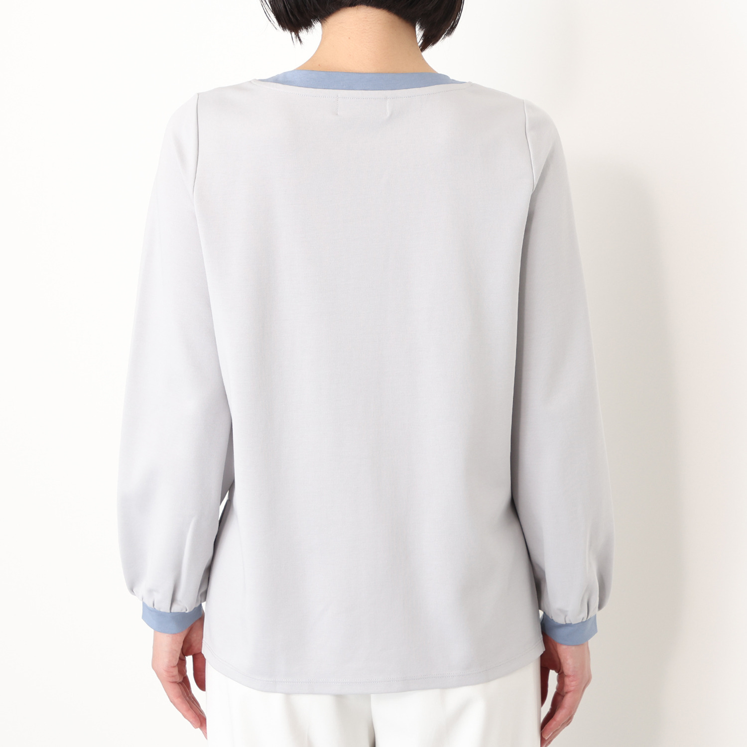 バーチ　ドゥエ コットンブレンドポンチ 配色アクセント 袖ボリュームプルオーバー