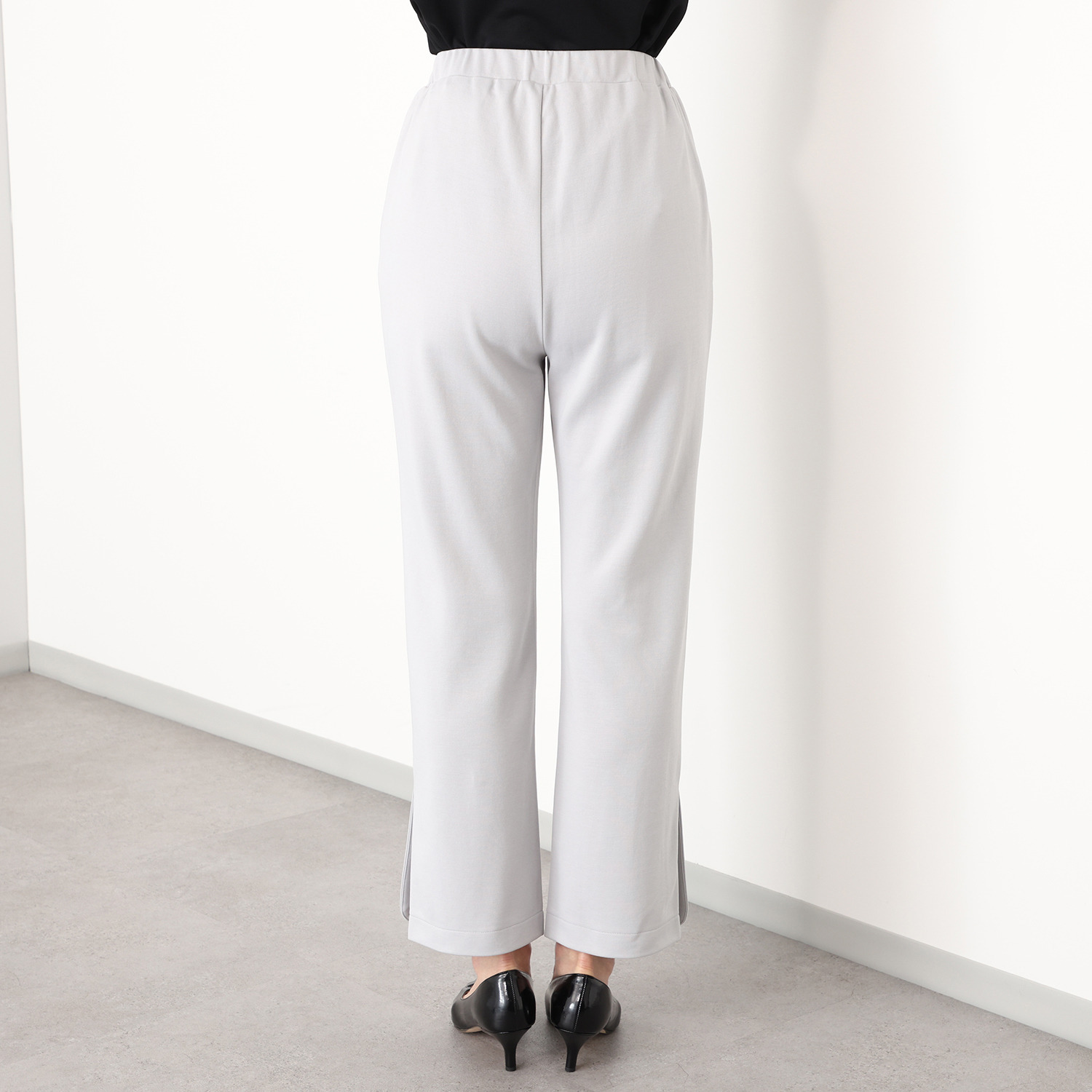 バーチ　ドゥエ コットンブレンドポンチ サイドベンツ セミワイドパンツ