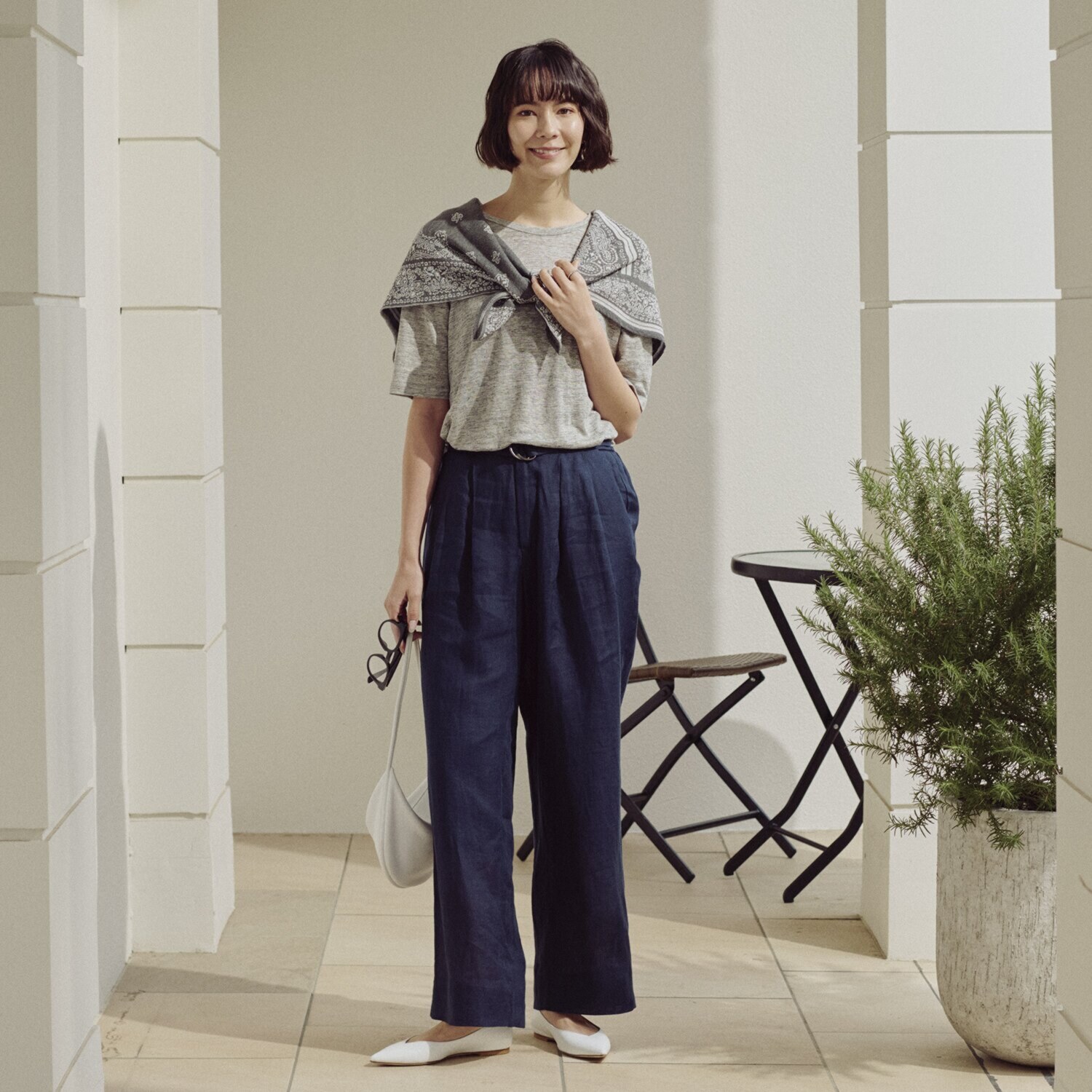 亀　恭子セレクト！ マルティジャーニ 日本製 ラメ入りバンダナ柄 ジャガード編 大判ニットストール