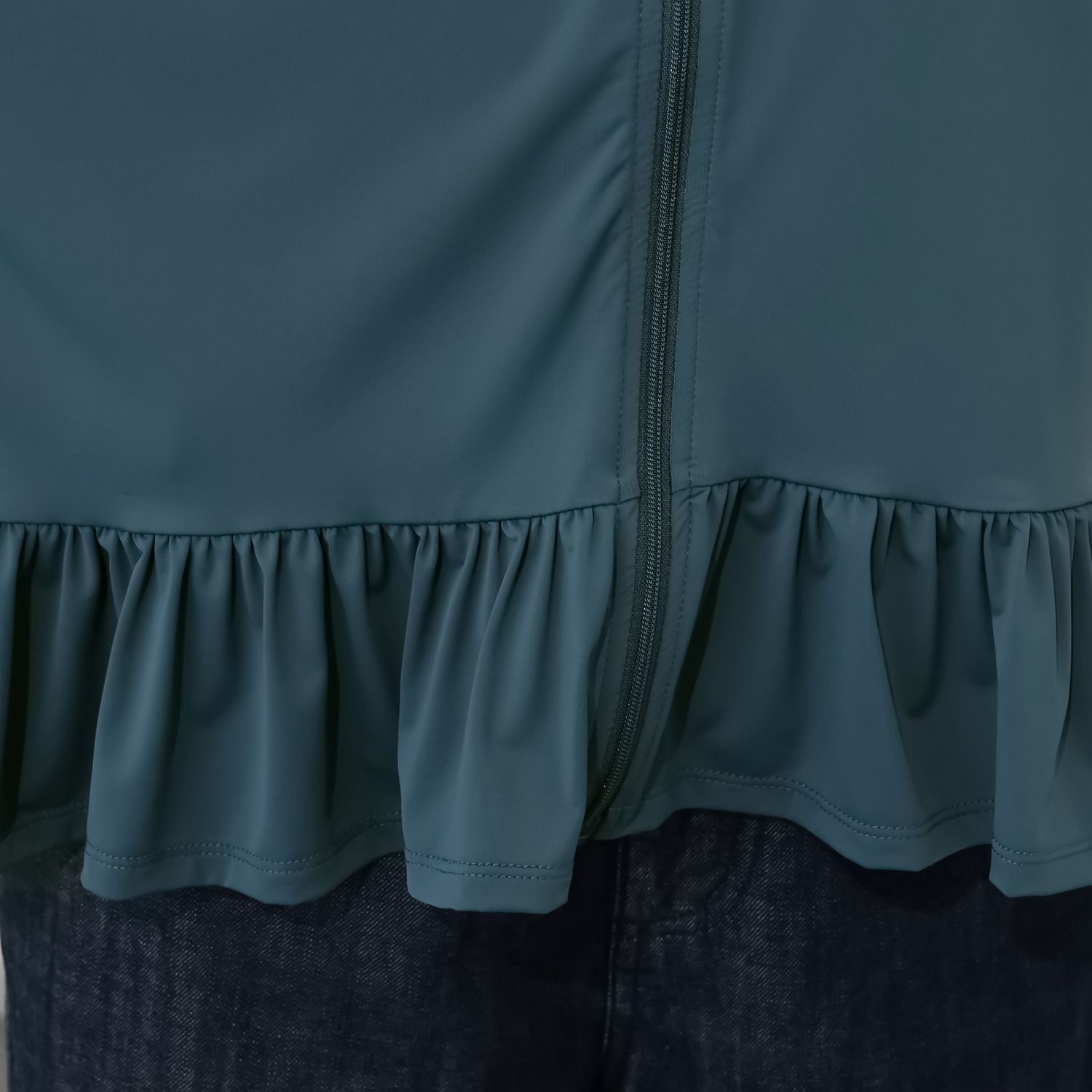 ヘ・エラ パーカーの色はお任せ！ 洗練バイザーキャップ＆ ひんやり冷感 ＵＶケアパーカー