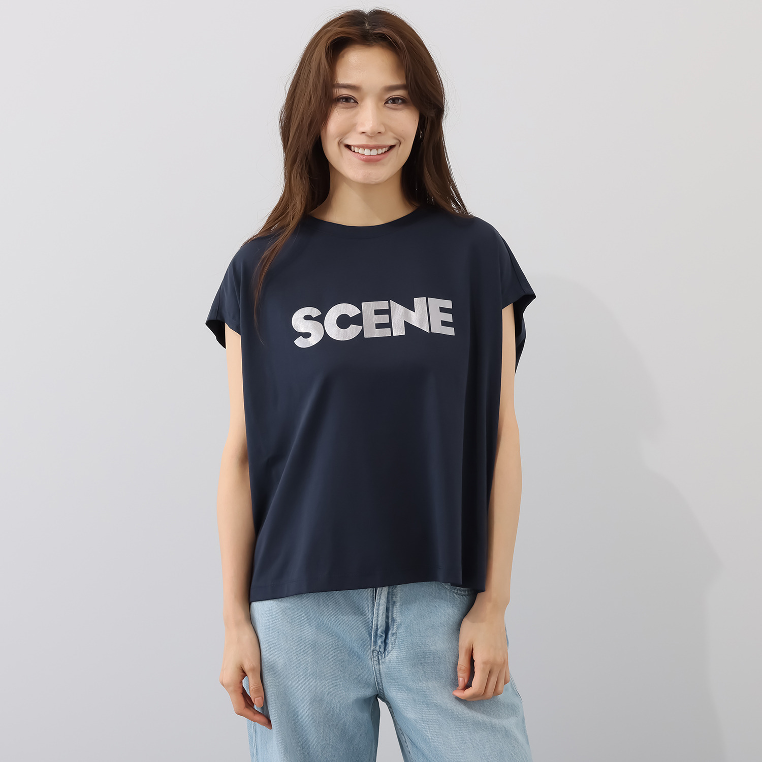 シーン ブランドロゴ入り フレンチスリーブ カットソープルオーバー