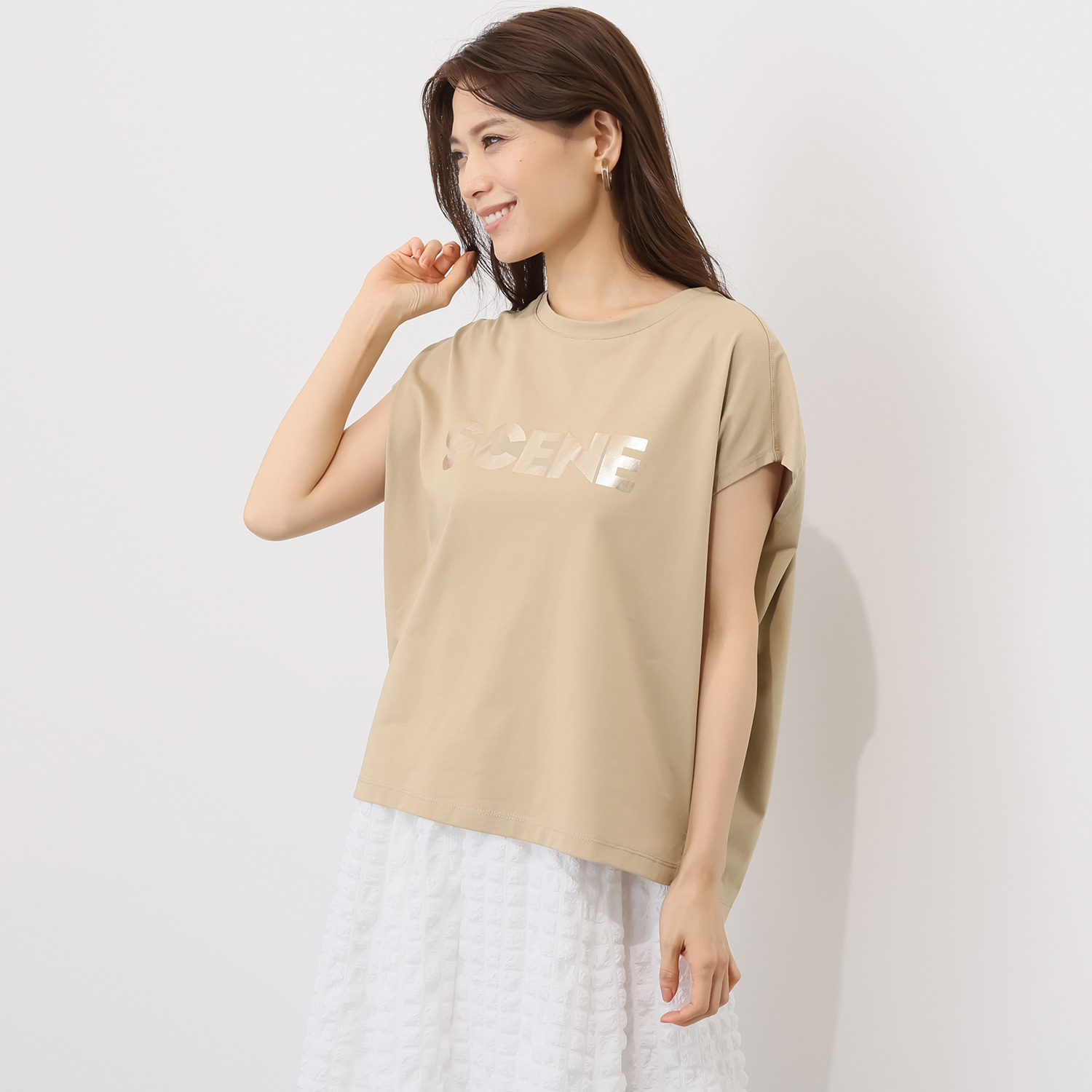 シーン ブランドロゴ入り フレンチスリーブ カットソープルオーバー