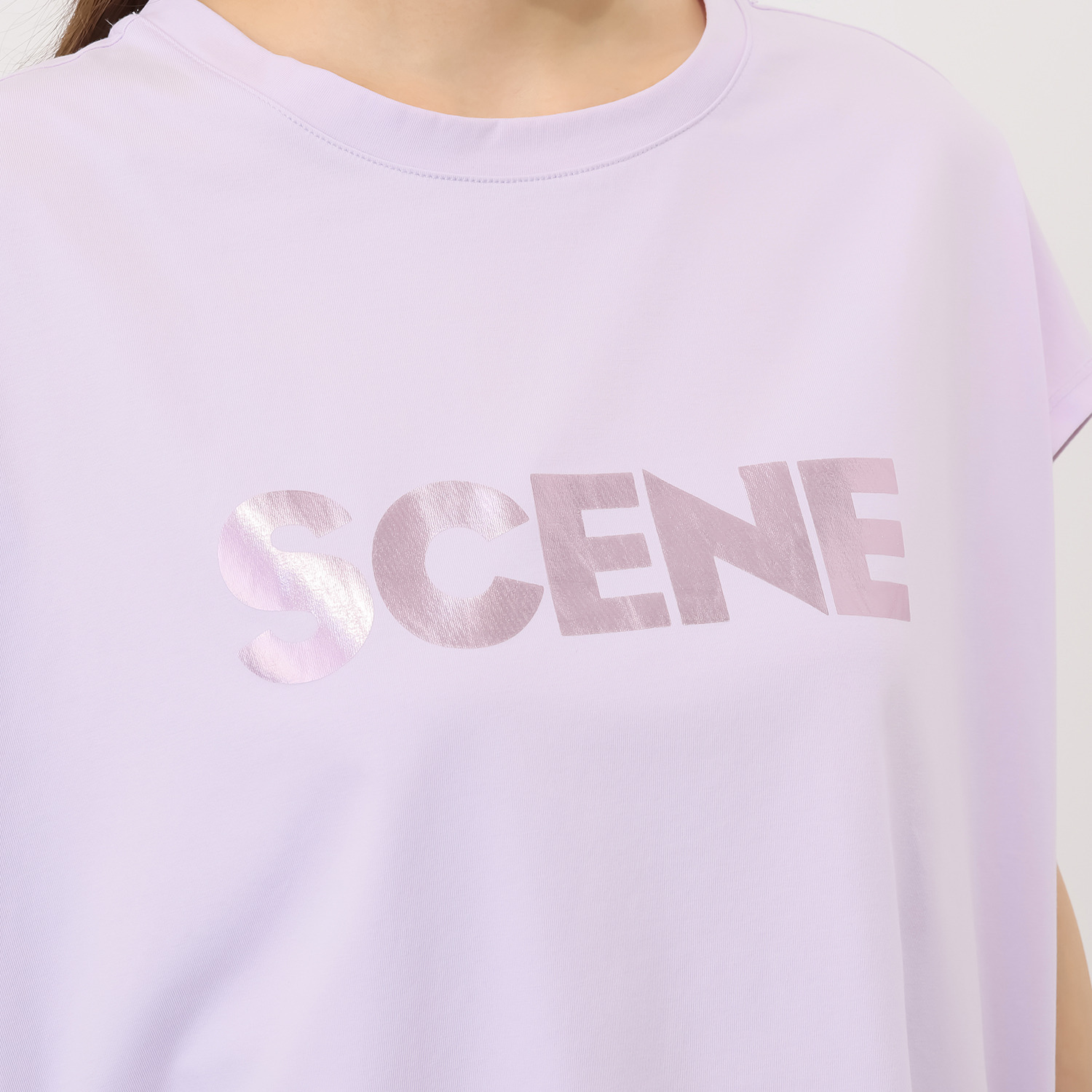 シーン ブランドロゴ入り フレンチスリーブ カットソープルオーバー