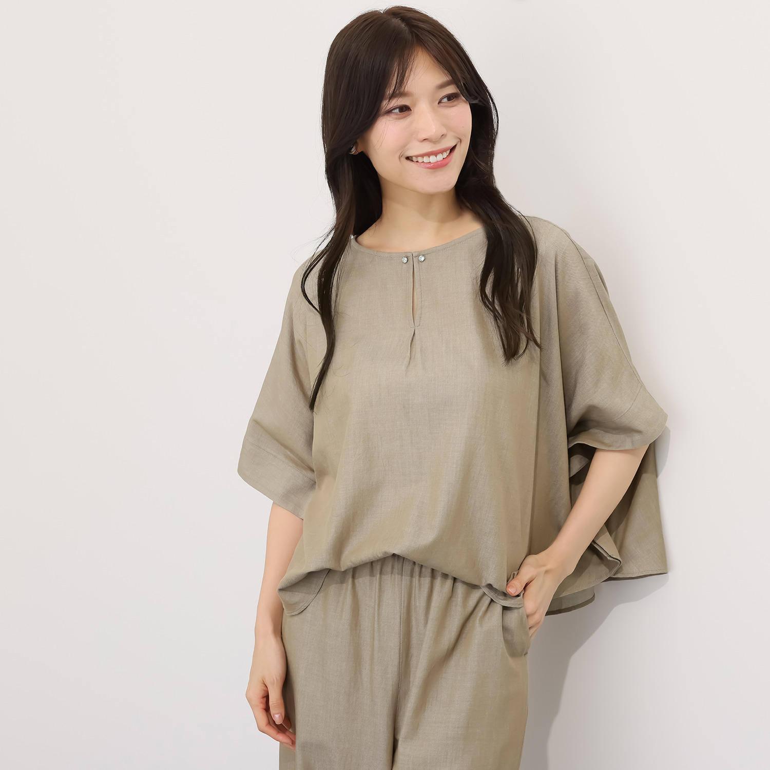 Ｔ．Ｆ．Ｄ．Ｃ 接触冷感・ＵＶカット デニムライク素材 ケープブラウス