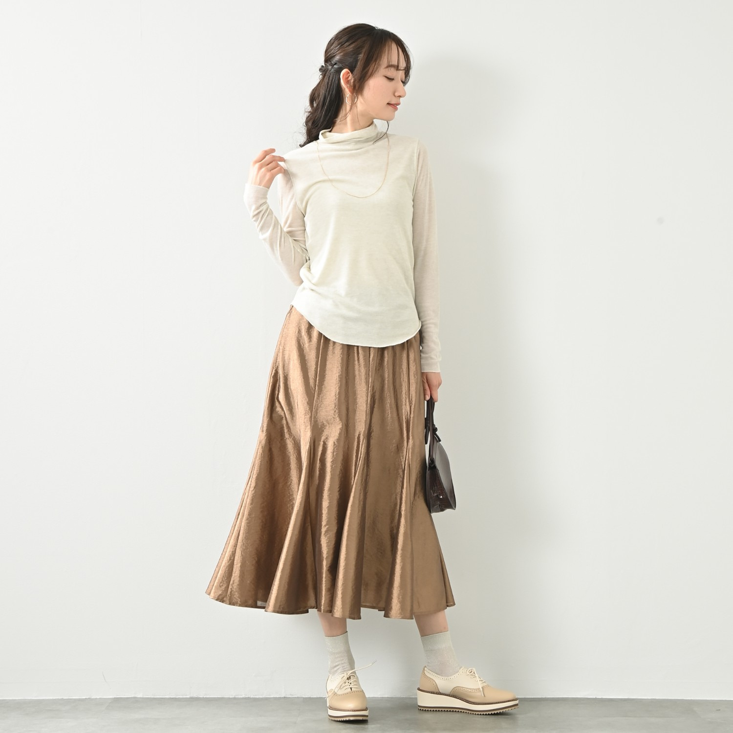 元町ゼラール なめらかで心地良い レーヨン混ソフト天竺 ハイネックプルオーバー