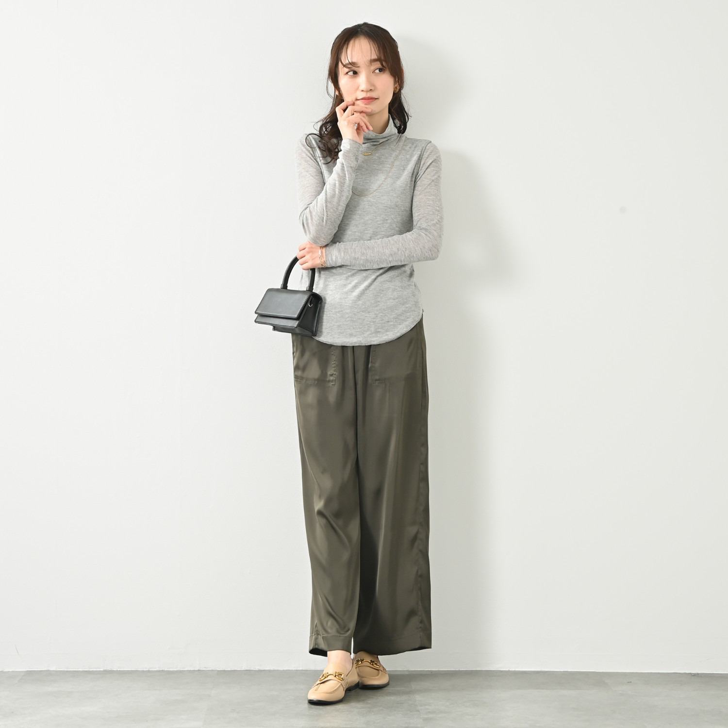 元町ゼラール なめらかで心地良い レーヨン混ソフト天竺 ハイネックプルオーバー