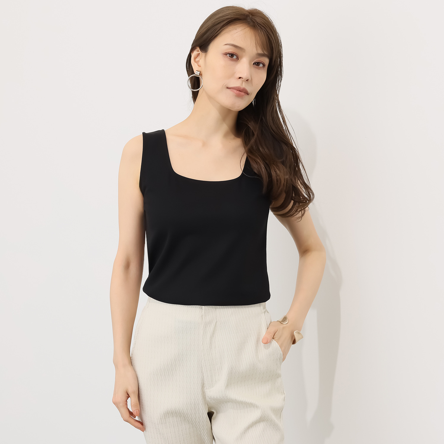 トマケトマ ドライタッチ スクープドネック タンクトップ