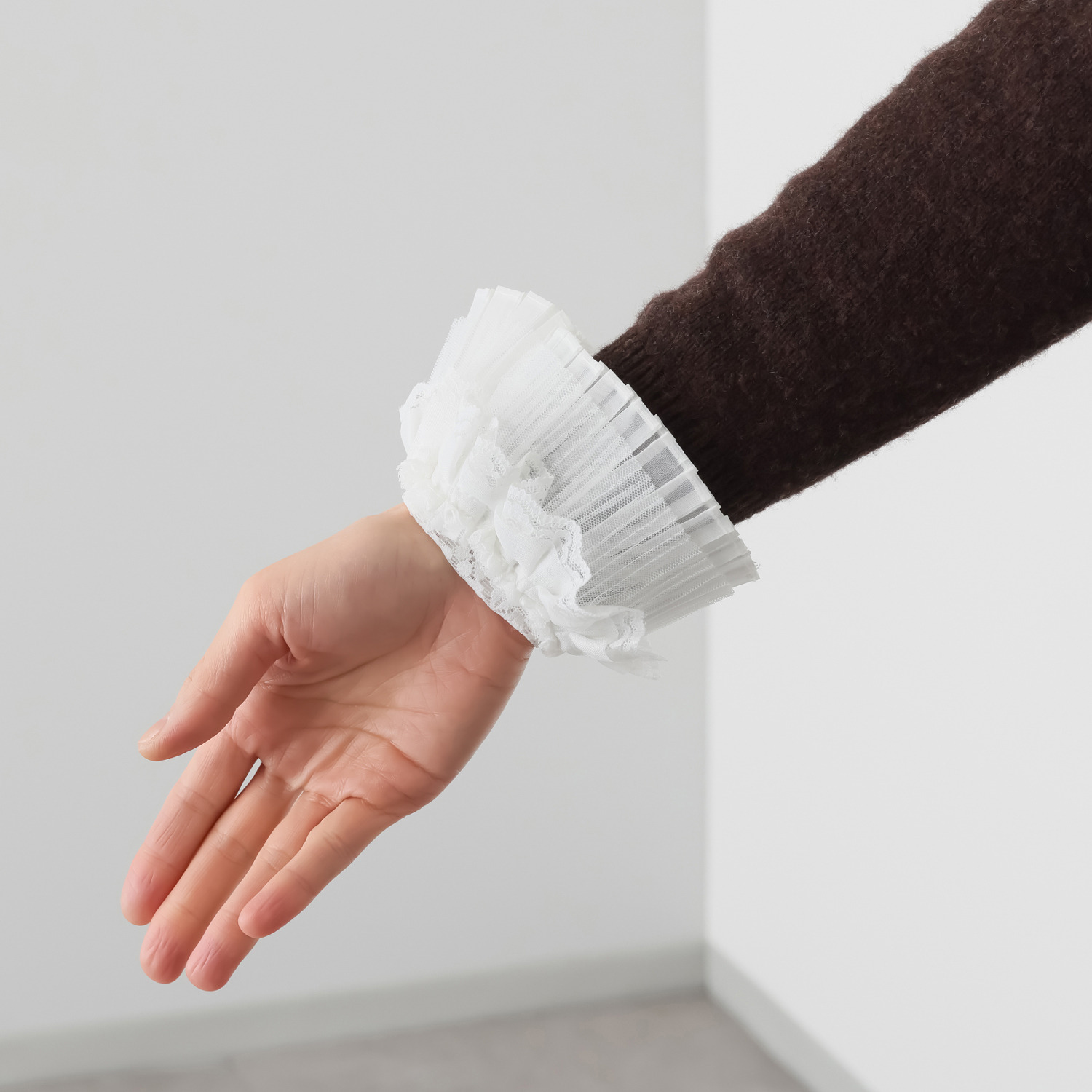 メルレット 手の甲が隠せる プリーツフリル 付け袖