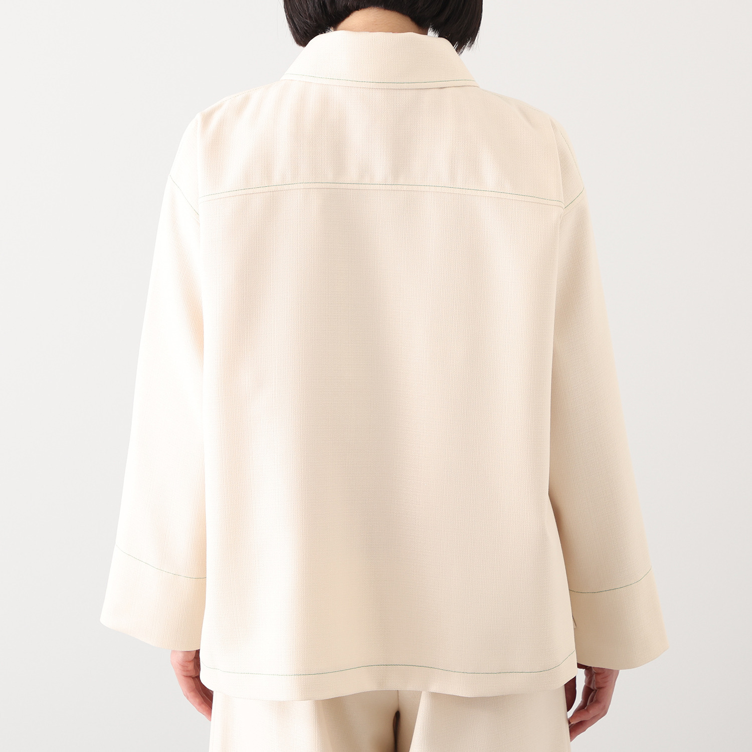 ハヤマ　ブリーズ 刺しゅう入り ジャケット