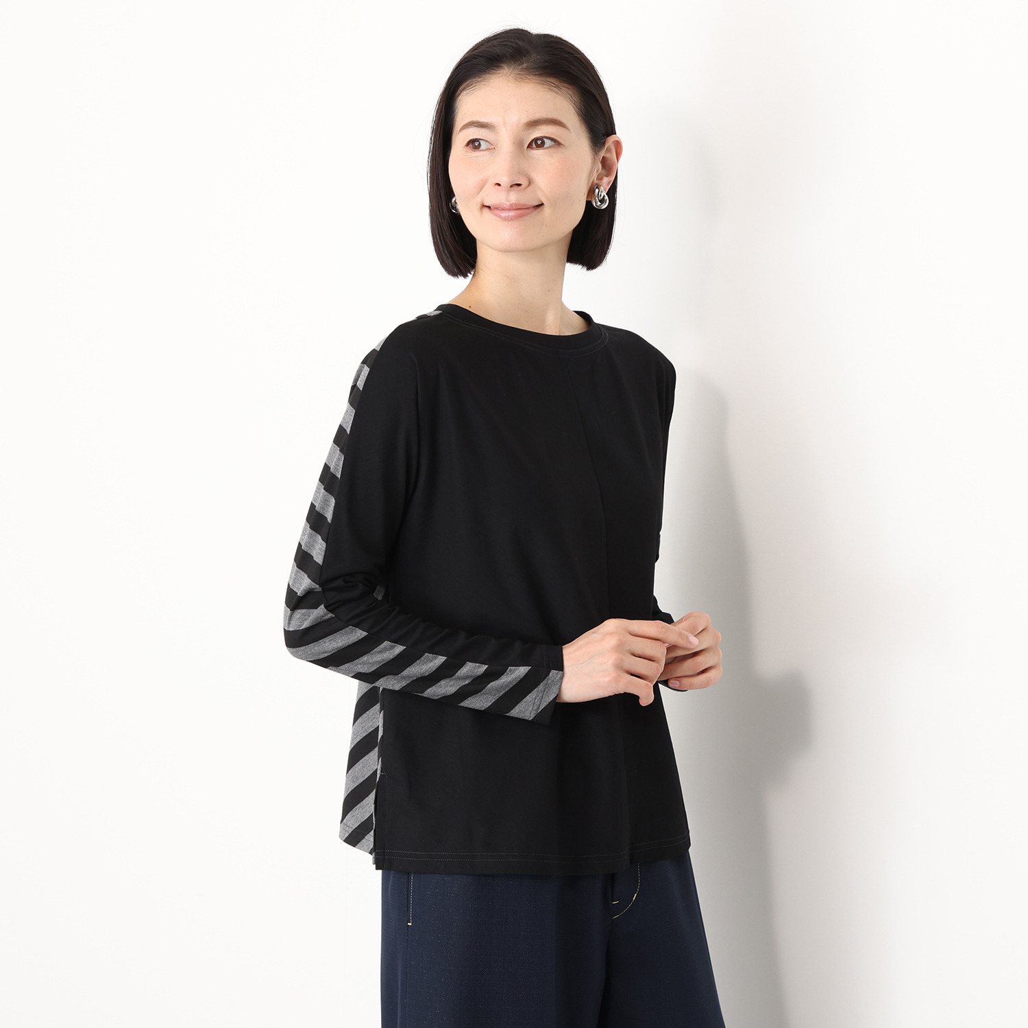 ハヤマ　ブリーズ 前後着用可能 Ｔシャツ