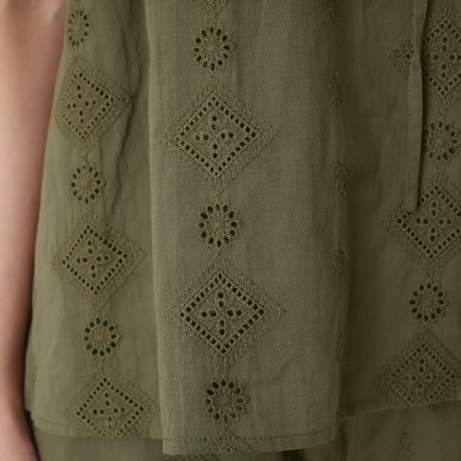 プーカ 綿１００％総レース ブラウス