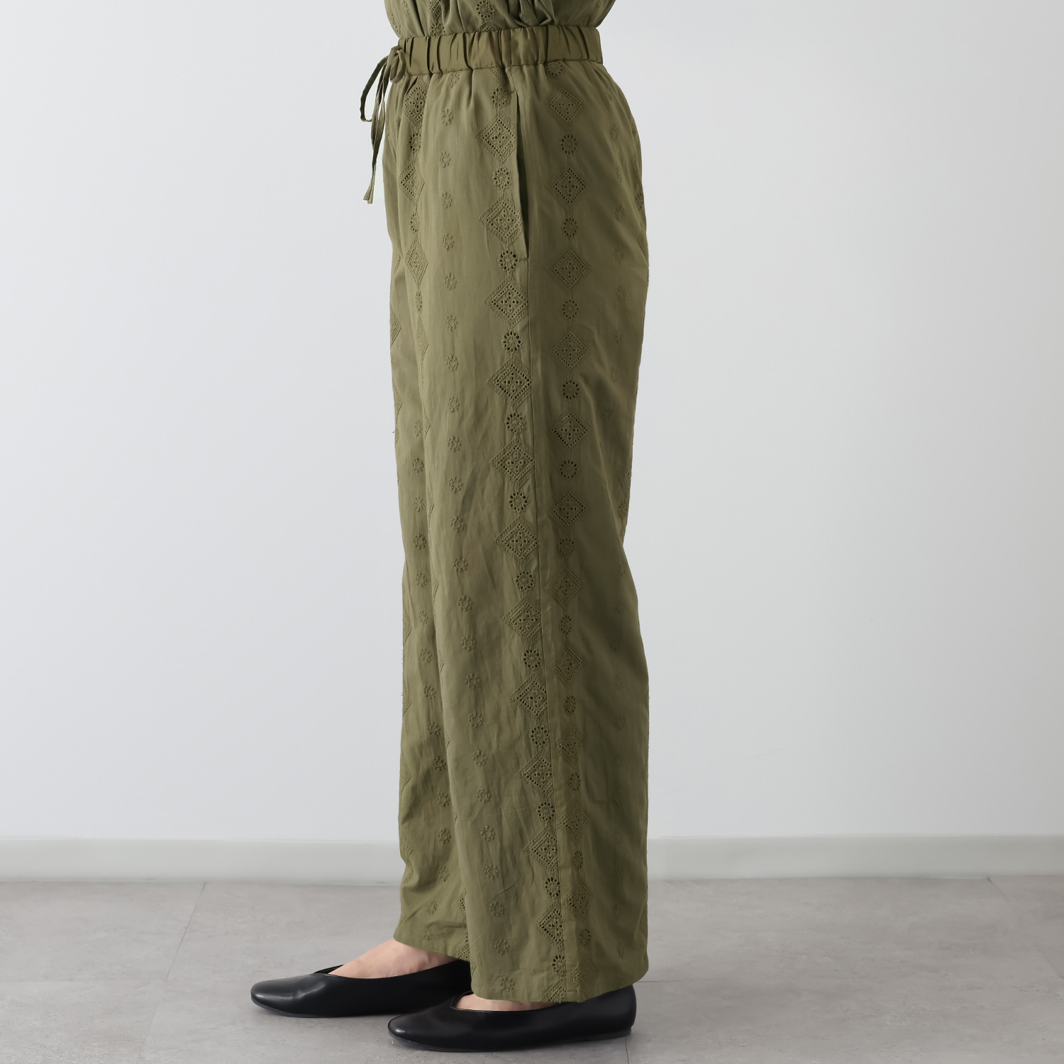 プーカ 綿１００％総レース ワイドパンツ