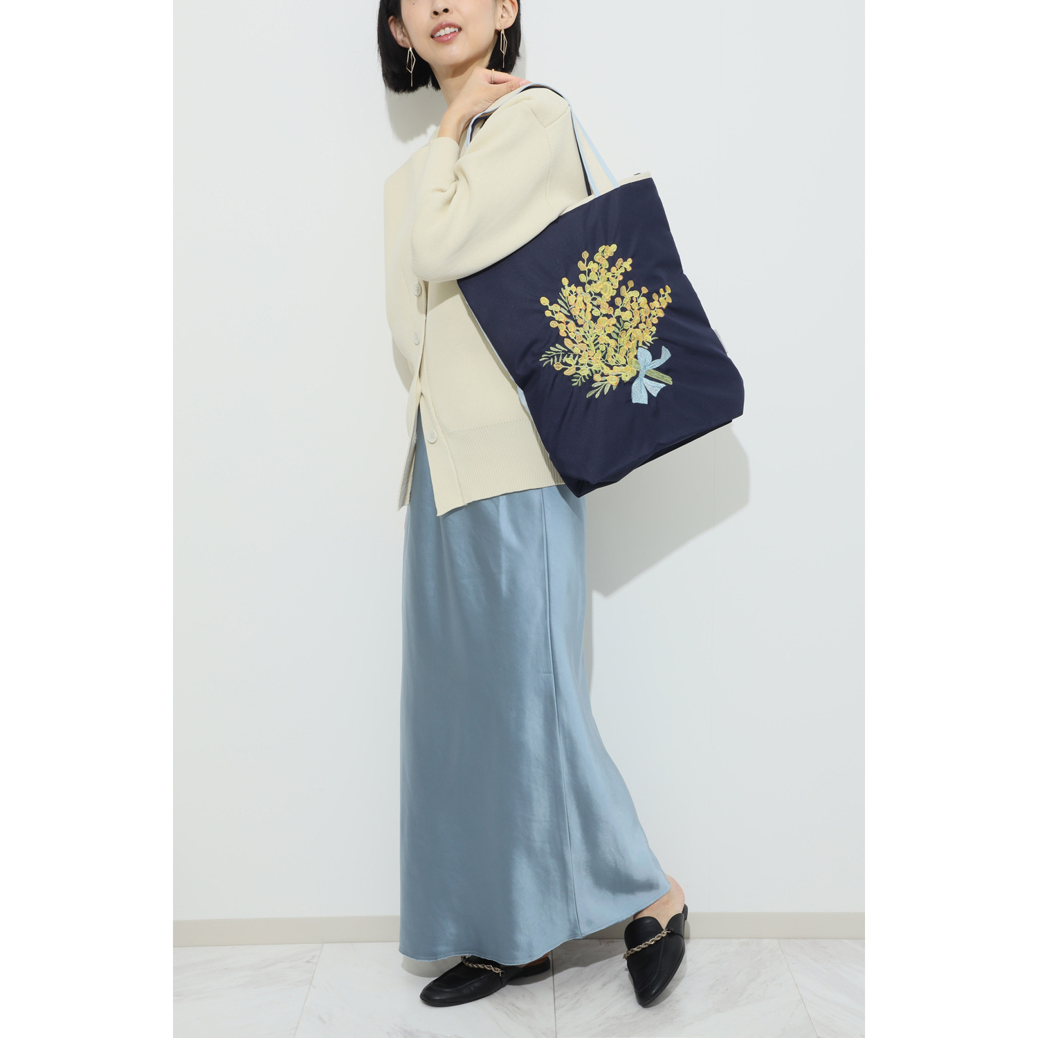 シノワズリーモダン 防水・はっ水 ツインプロテクト ミモザ刺しゅう アートトートバッグ