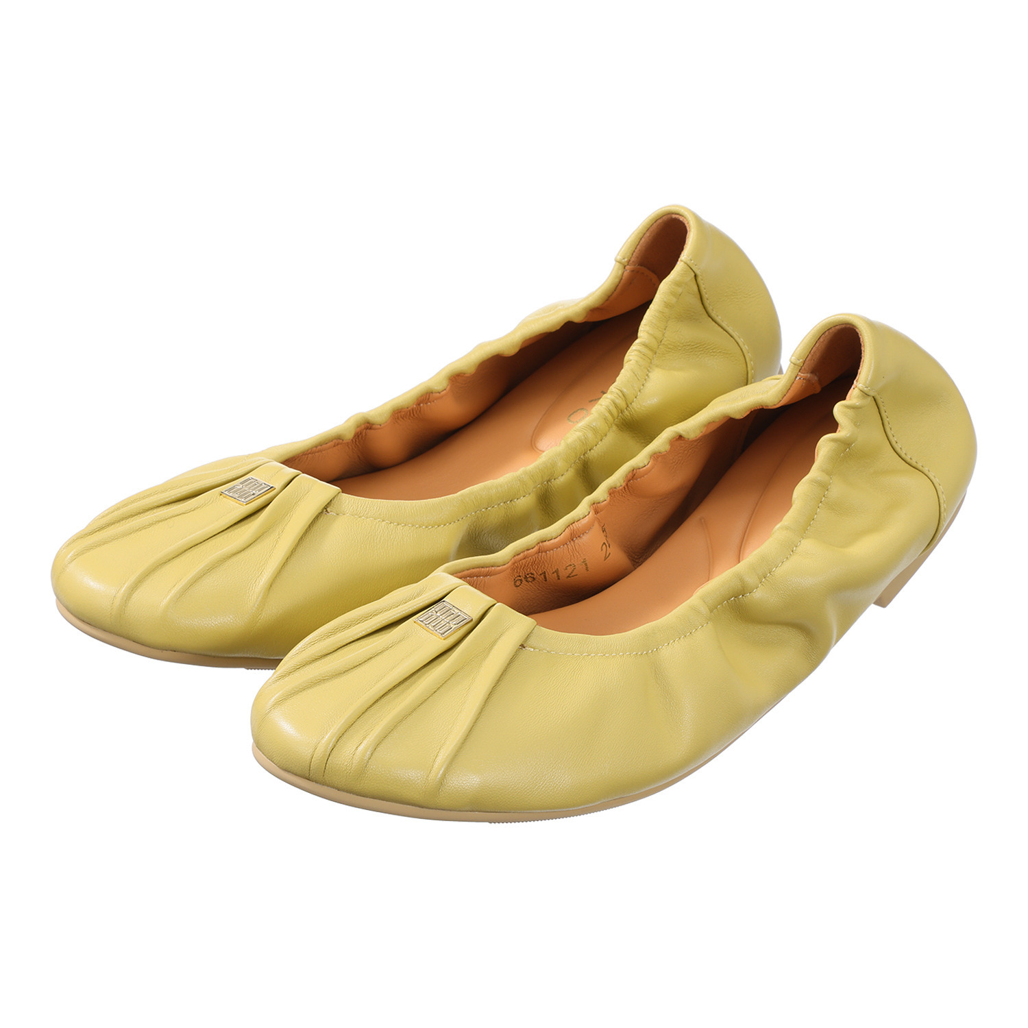 卑弥呼 シープレザー メタルロゴ ギャザーパンプス