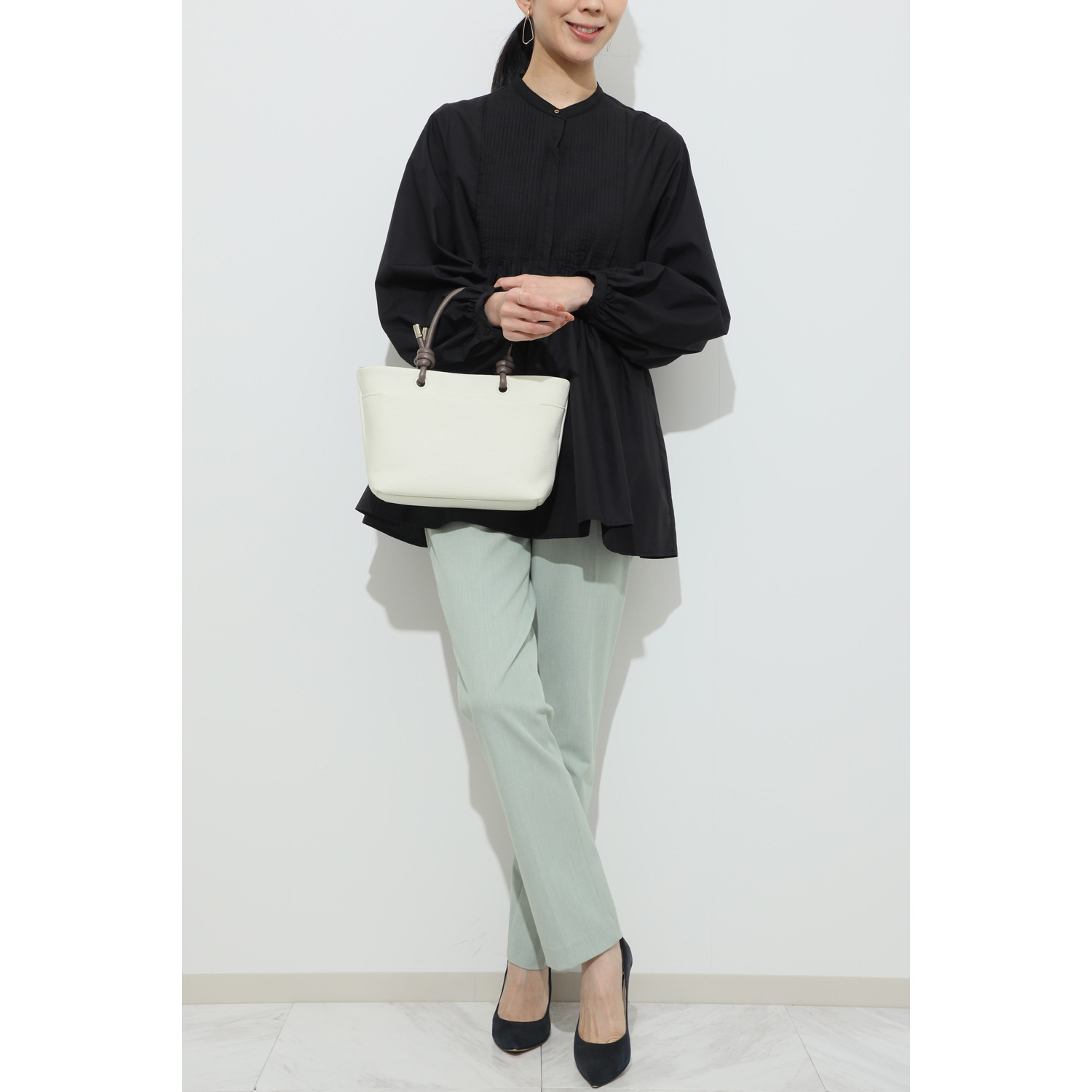 モーダプリンチペ はっ水 牛革シュリンク ノードハンドル ミディアムトートバッグ