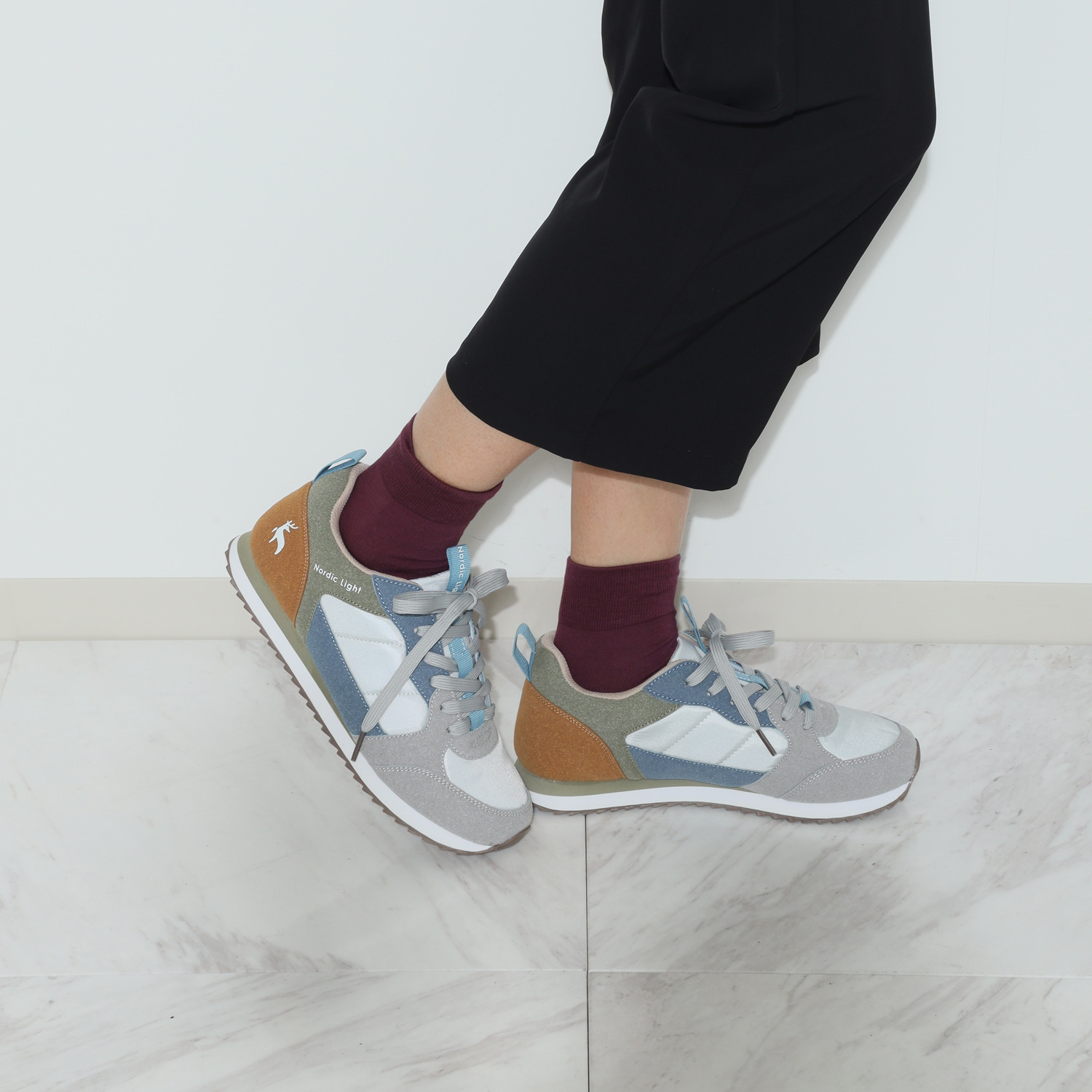 ノルディックライト クラシック シャークソールスニーカー