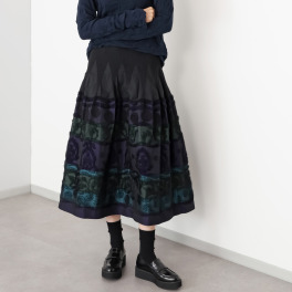ナインティーン　ブルーム 桐生産ジャガード スカート