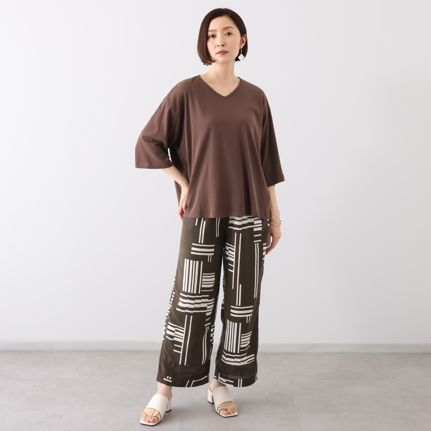 オーエヌオー 創業１００年の傑作 カルミヤコットン ガス焼き加工で艶仕上げ さらっと柔らかい ドレーププルオーバー