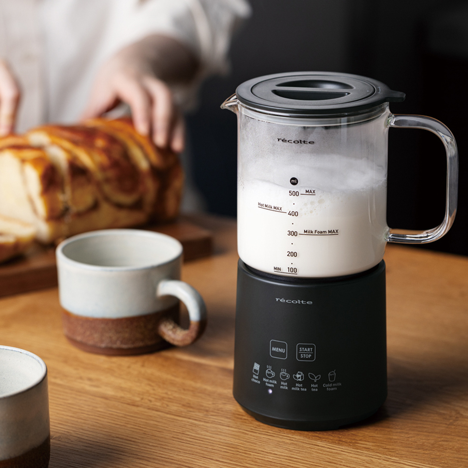 レコルト ６つのモード搭載で おうちでカフェ気分♪ カップ型ドリンクメーカー “ホットチョコ＆ 　ミルクフォーマー” ＲＭＴ−３　特別セット