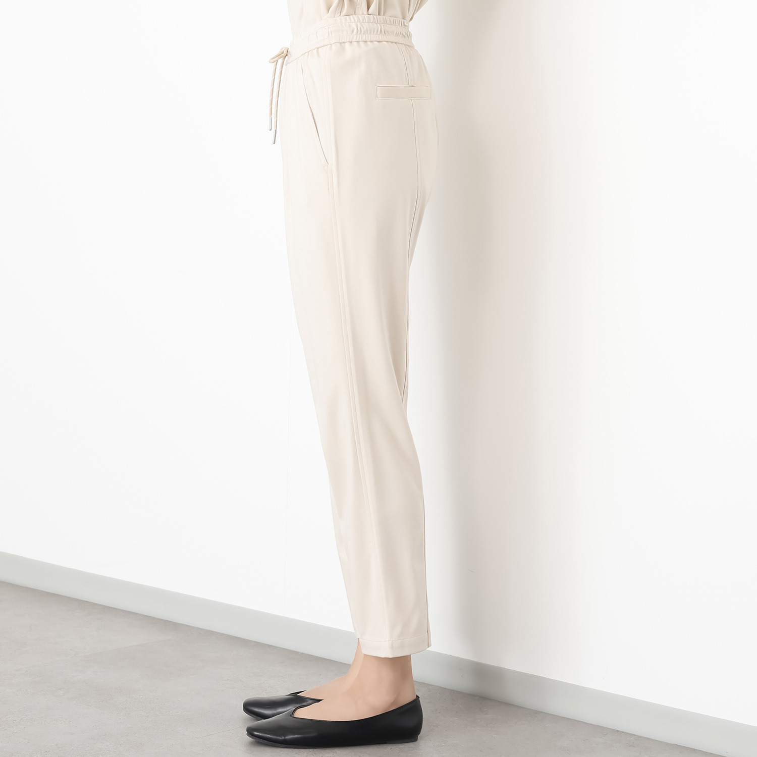 シーン ３面体やわらか肌触り テーパードパンツ