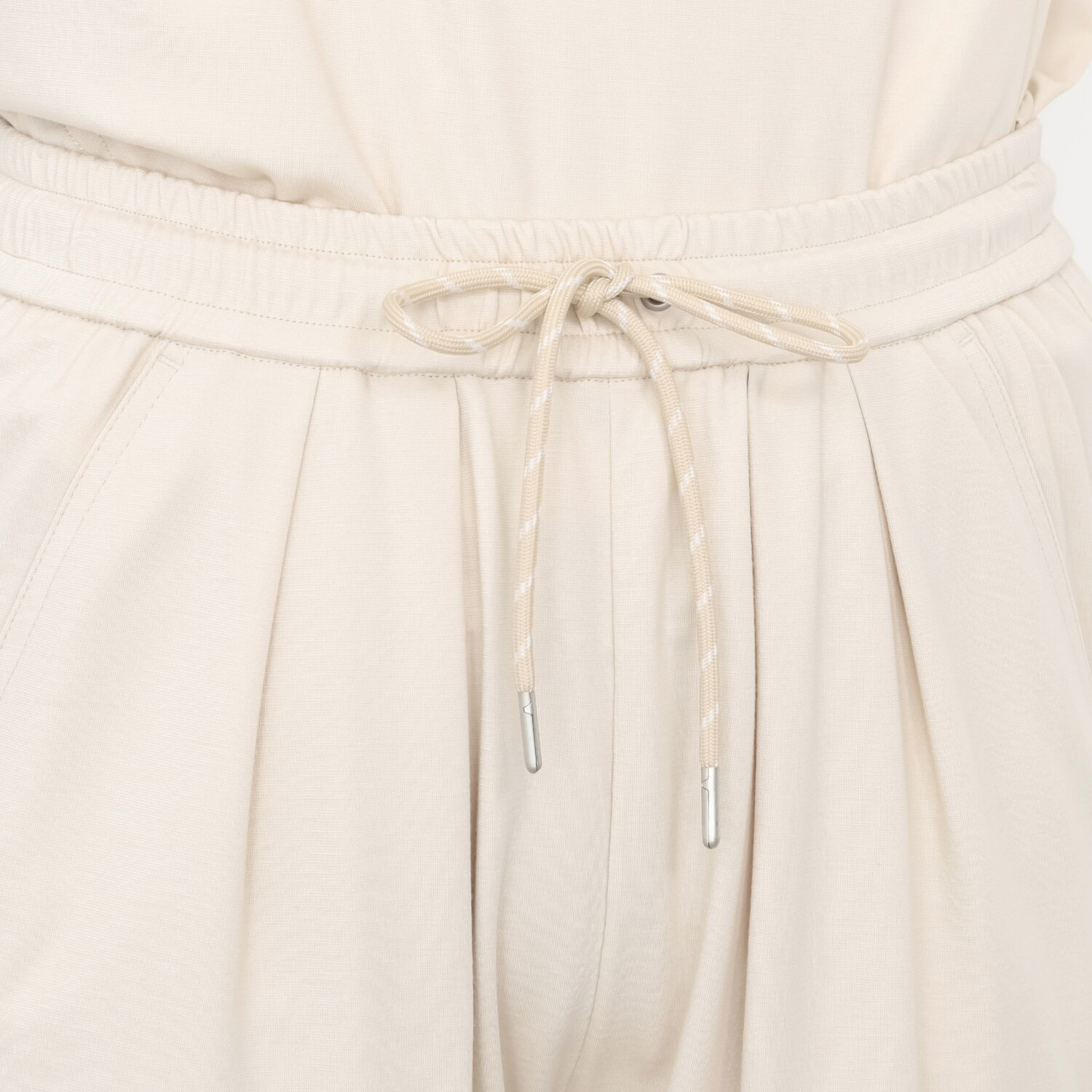 シーン ３面体やわらか肌触り テーパードパンツ