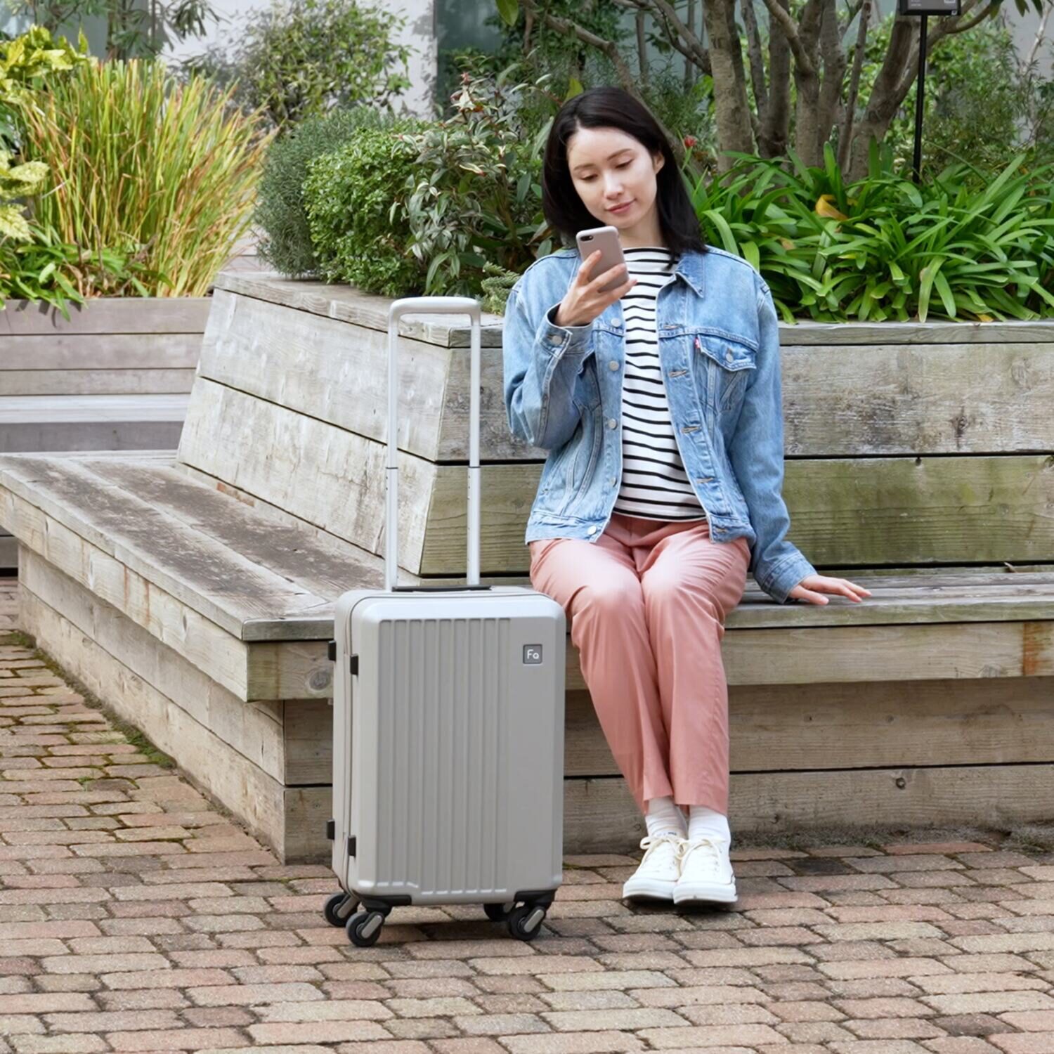 フリクエンター “リエーヴェ” 衝撃緩衝 スーツケース４８ｃｍ 旅行ポーチ７点セット ＜機内持ち込み可＞