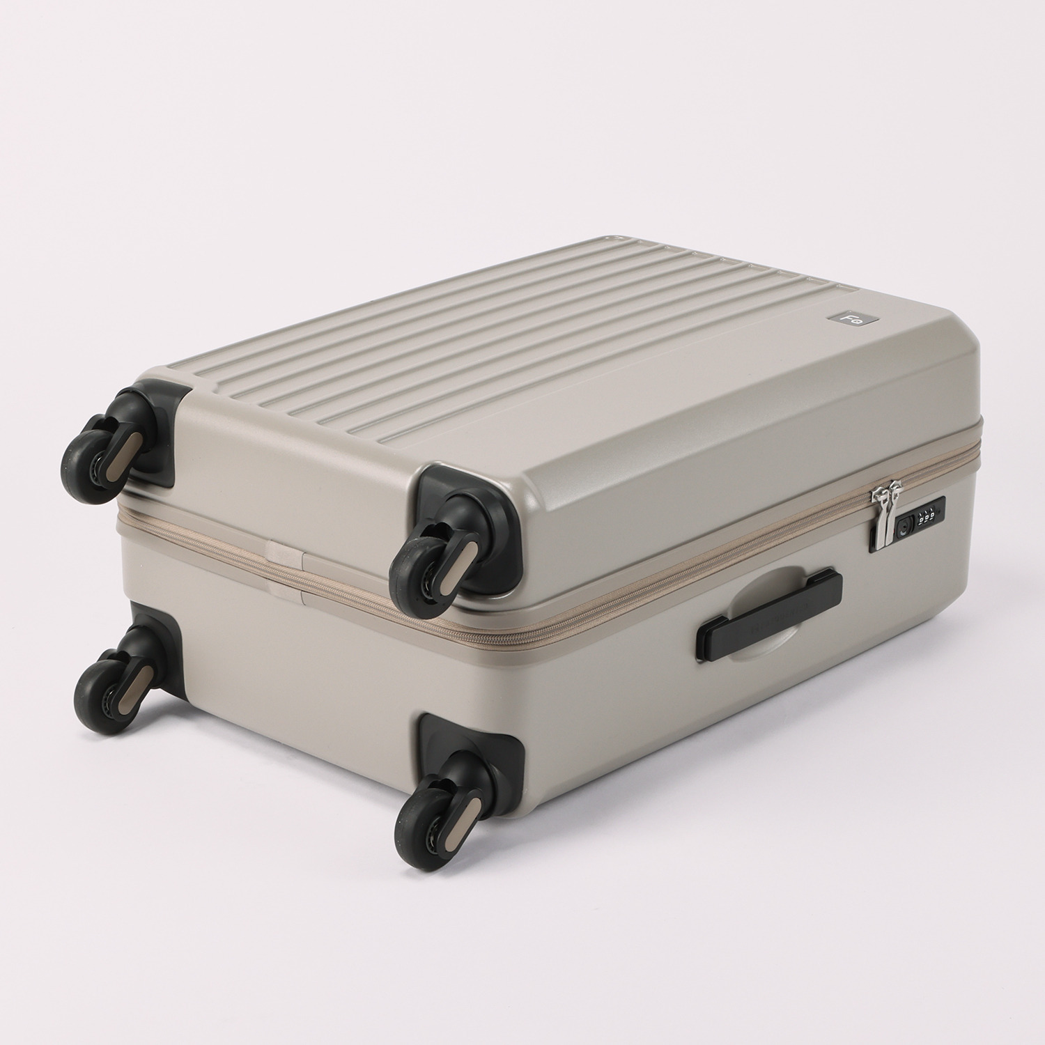 フリクエンター “リエーヴェ” 衝撃緩衝 スーツケース５７ｃｍ 旅行ポーチ７点セット