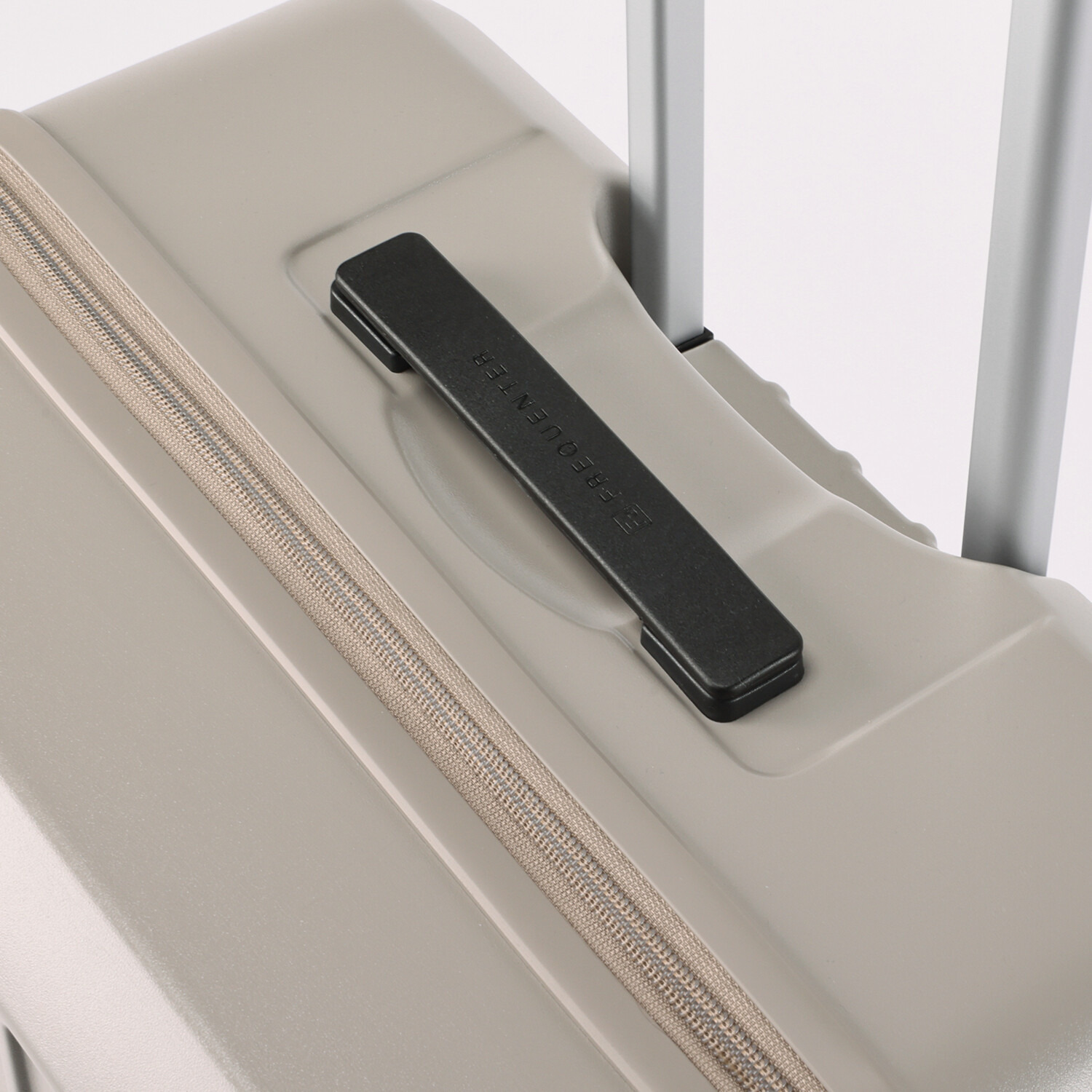 フリクエンター “リエーヴェ” 衝撃緩衝 スーツケース５７ｃｍ 旅行ポーチ７点セット