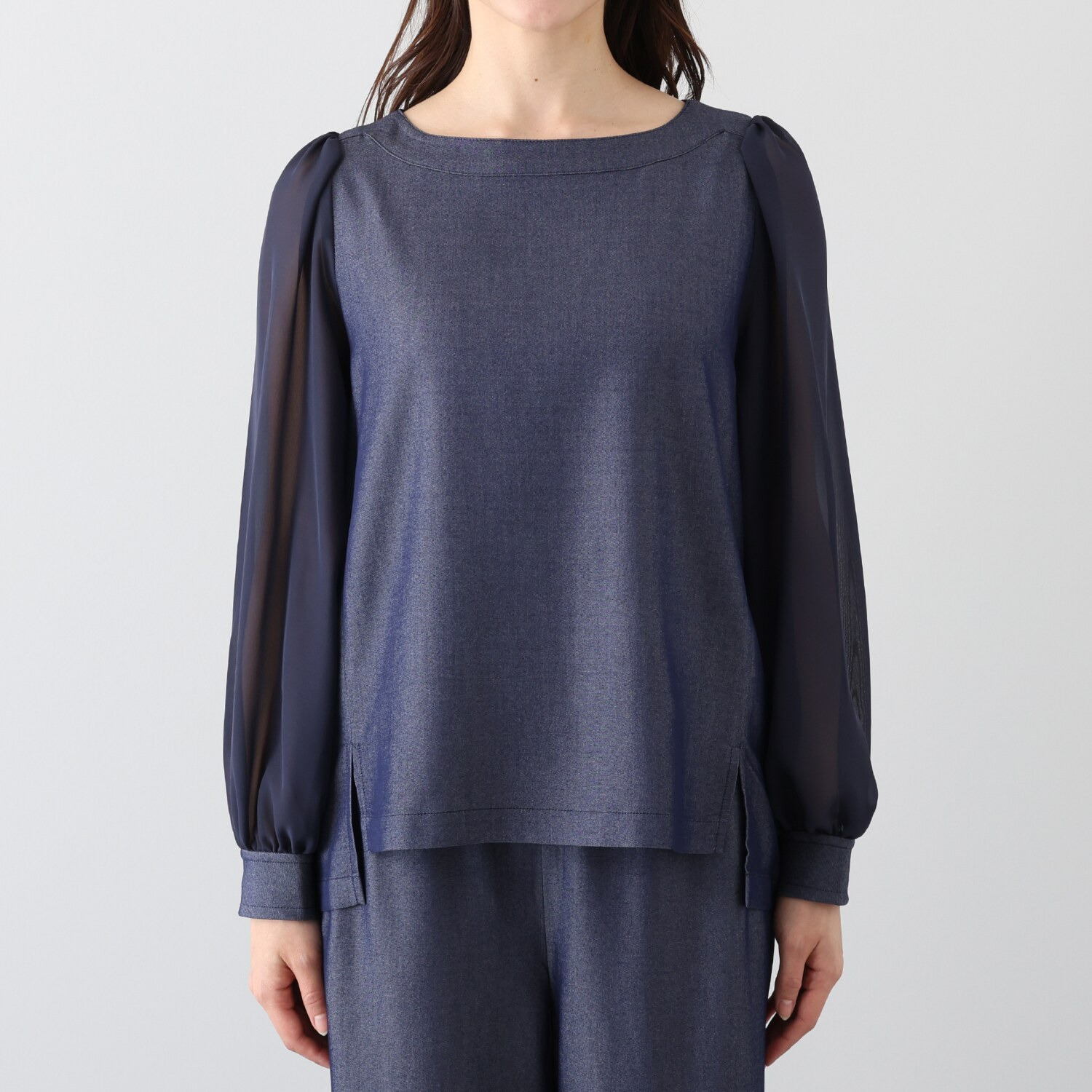 Ｔ．Ｆ．Ｄ．Ｃ． 機能満載！ デニムライク素材 ストレッチ 袖シフォンブラウス