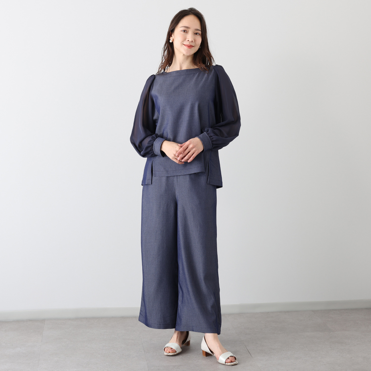 Ｔ．Ｆ．Ｄ．Ｃ． 機能満載！ デニムライク素材 ストレッチ 袖シフォンブラウス