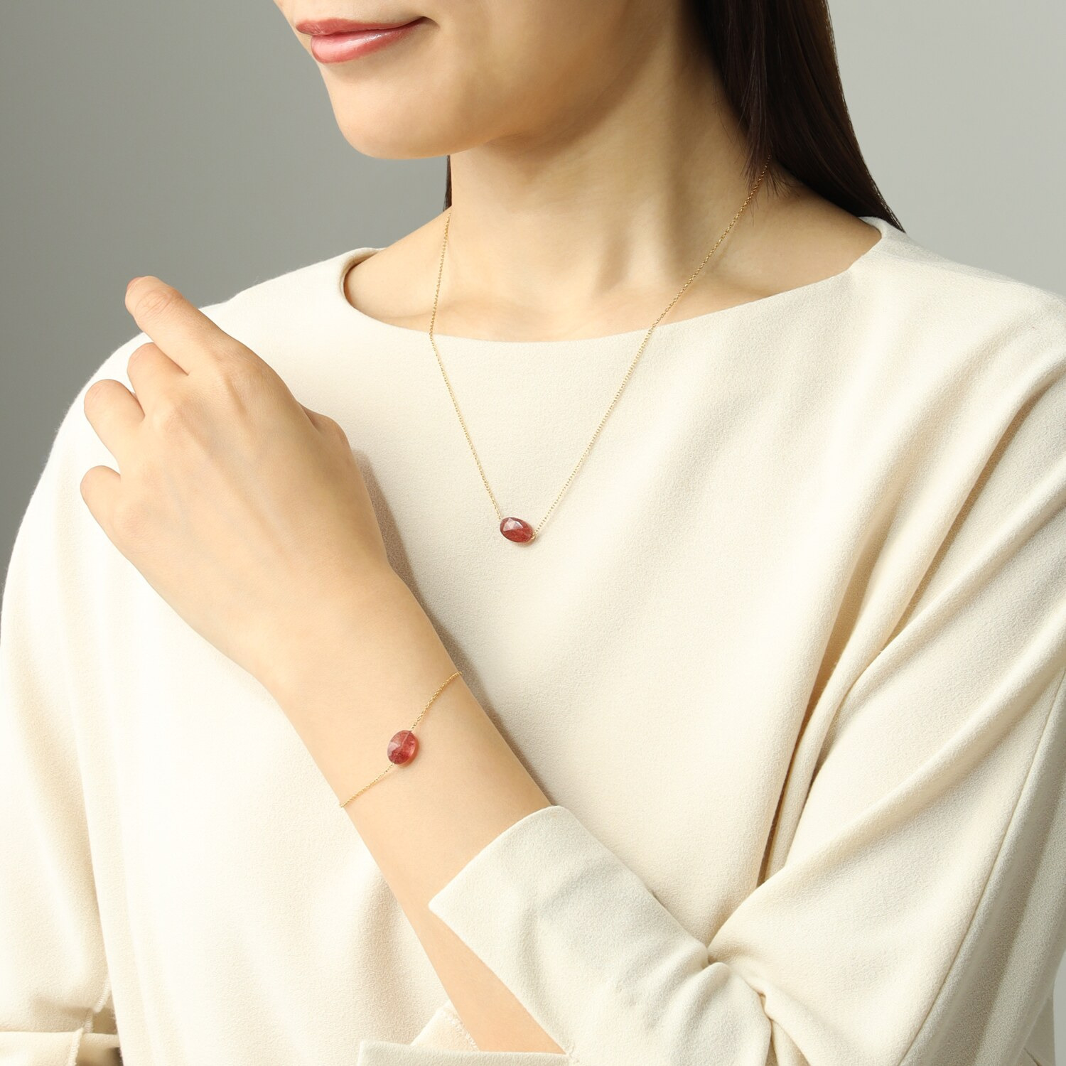 アビステ ステンレス ストロベリークォーツ オーバルネックレス＆ ブレスレットセット