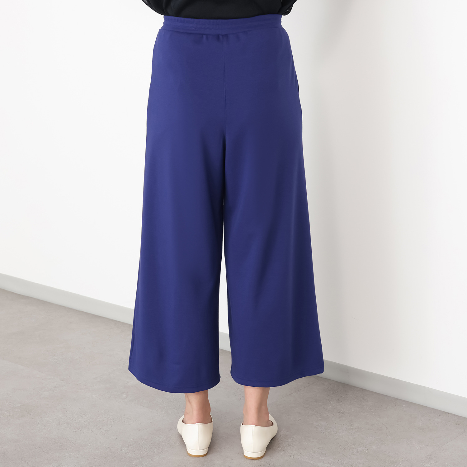 ココンライフ　ドゥ 綿・キュプラ混 “ペアクール”スムース ワイドパンツ